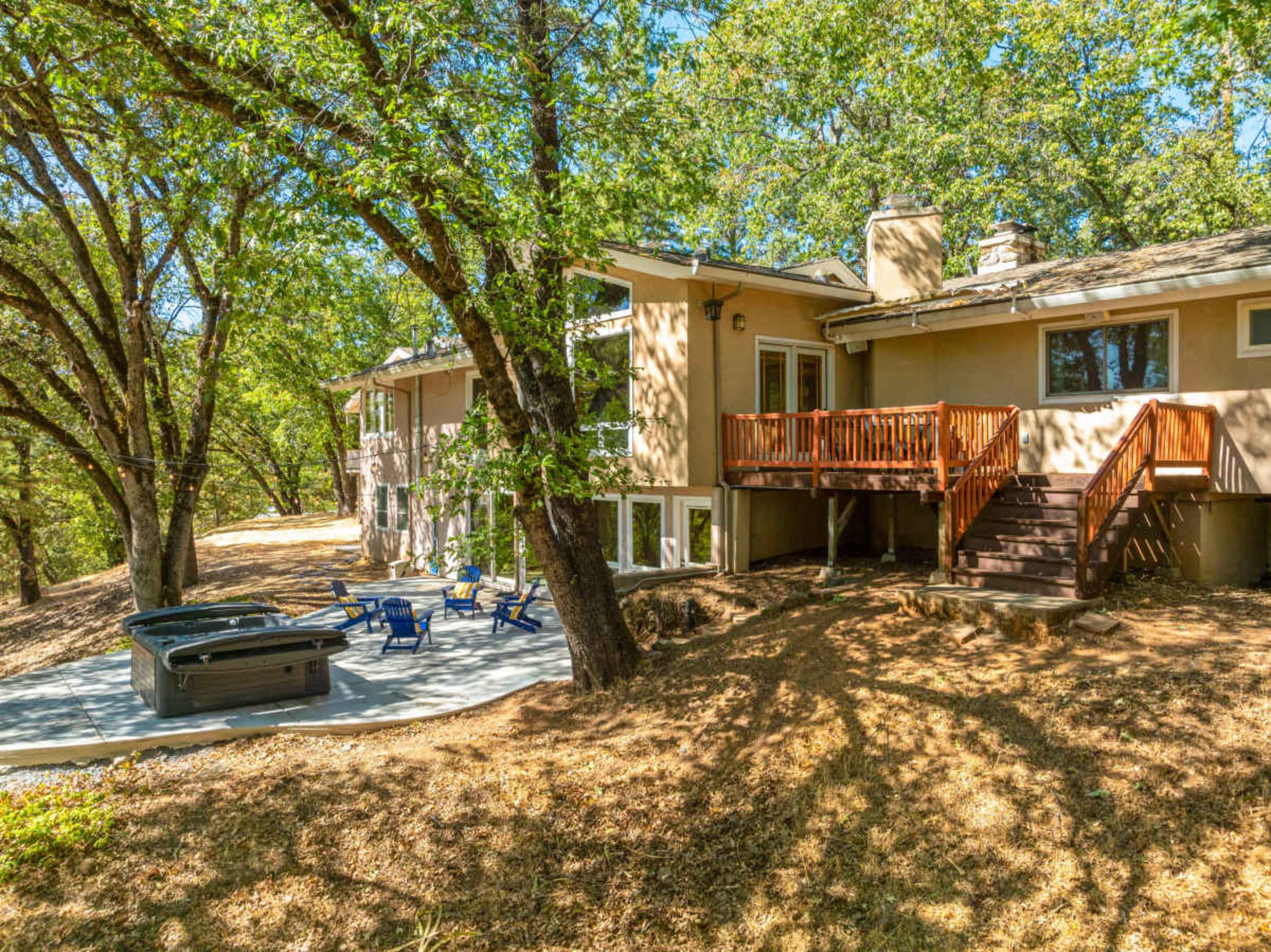 Spacious Mountain-View Hideaway w/ Chef’s Kitchen + Lounge Areas Image in Meadow Vista, Meadow Vista, AS