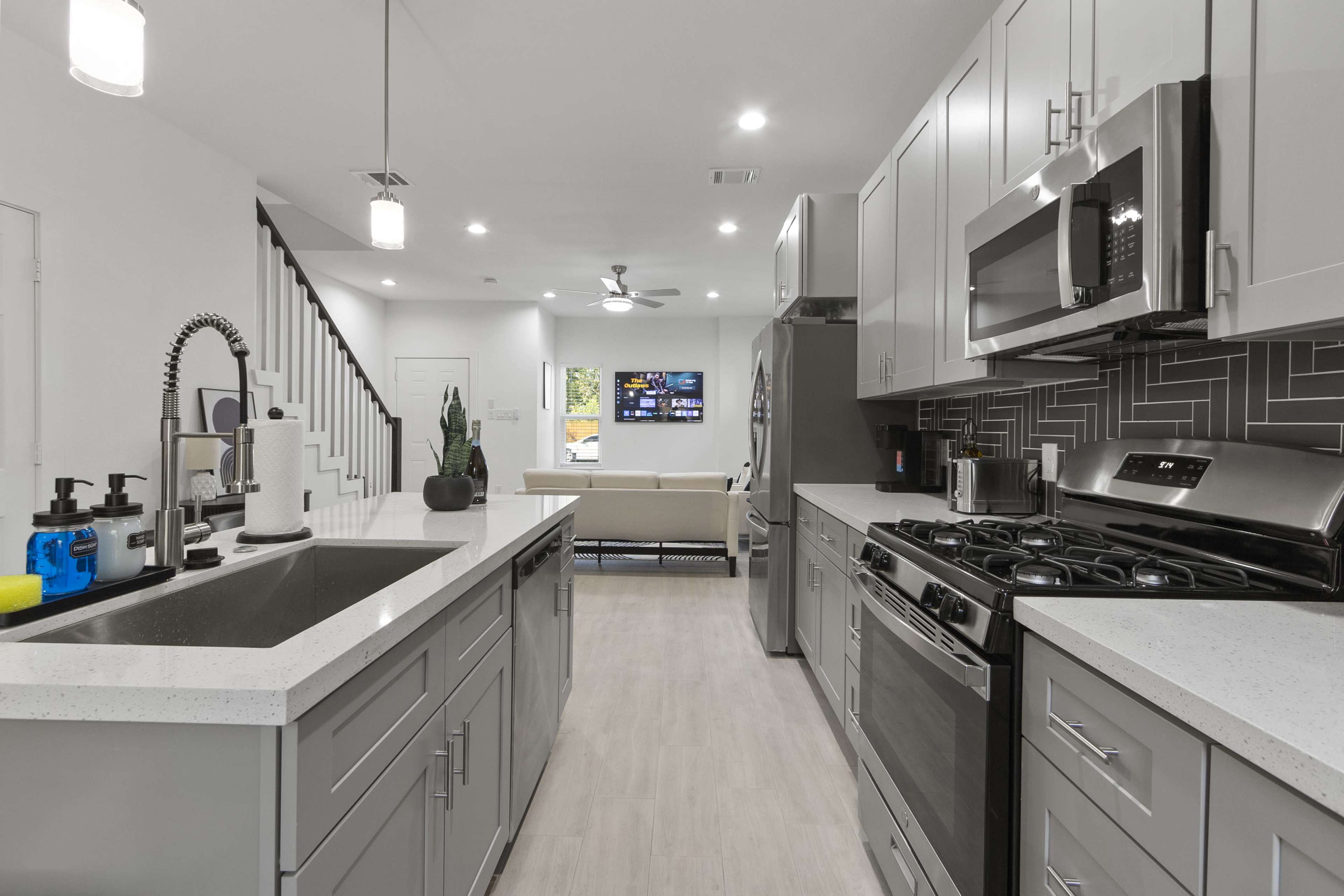 Stylish, Modern Townhome in Houston Image in Northside, Houston, TX