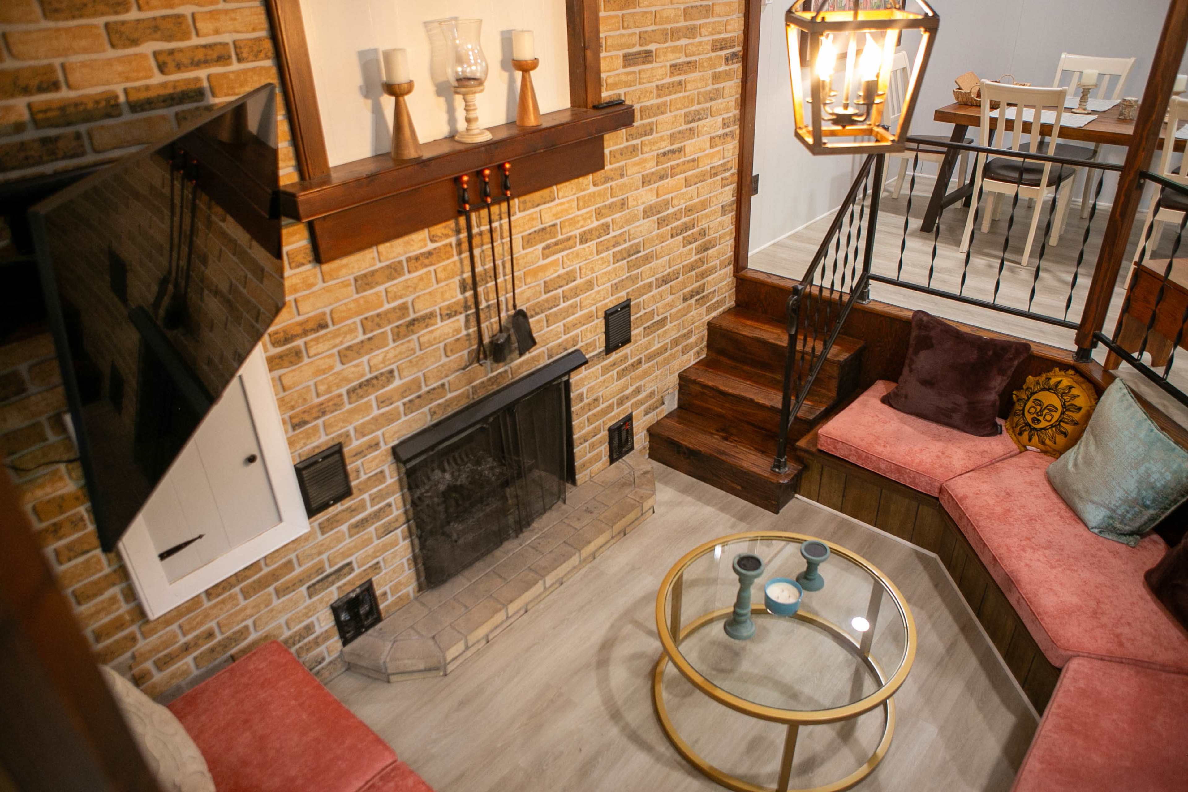 Cozy Sunken Fire Place Cabin Chalet Image in Tobyhanna Township, Pocono Lakes, PA