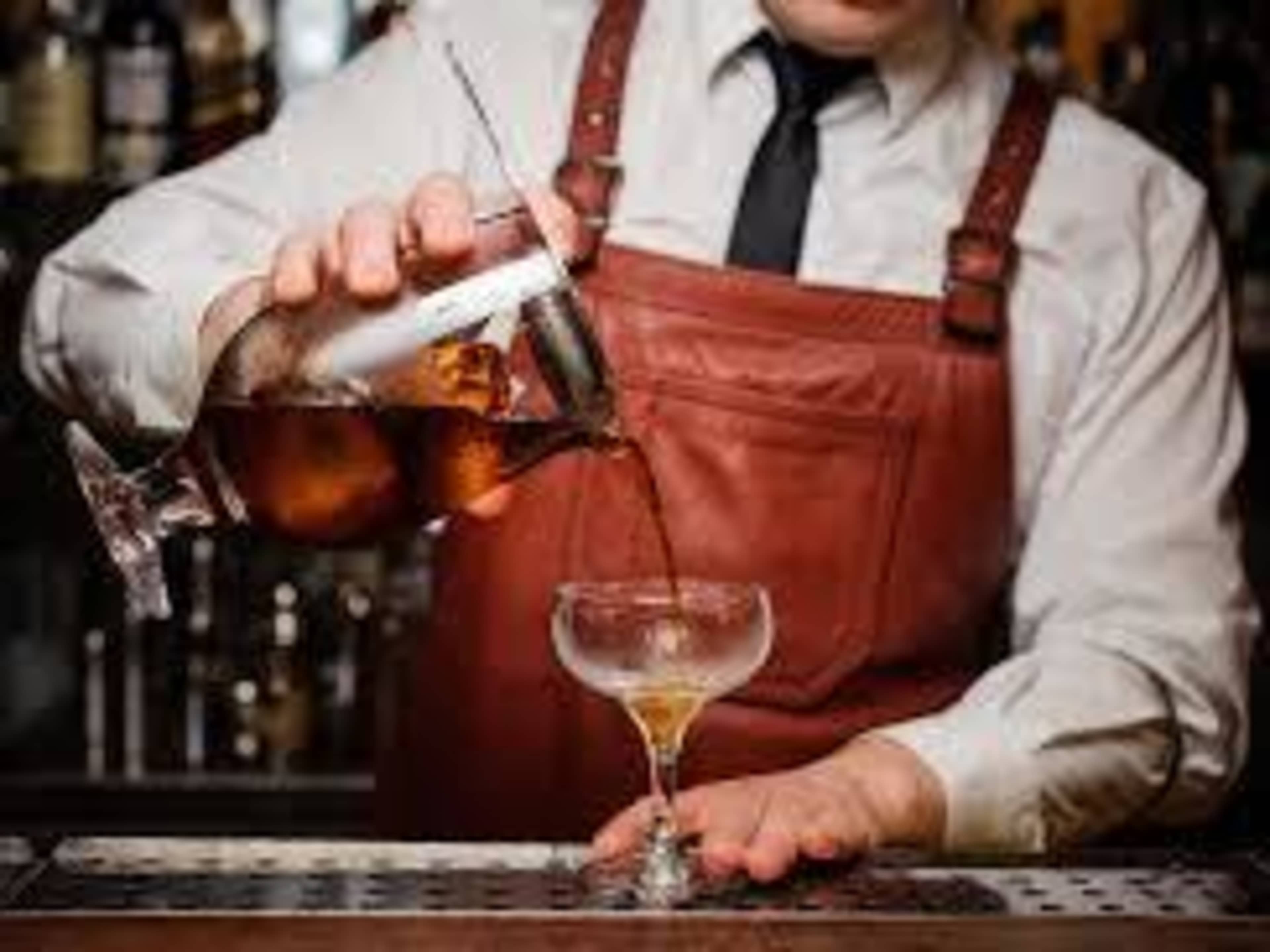 2 Bartenders (Traditional Cash bar)