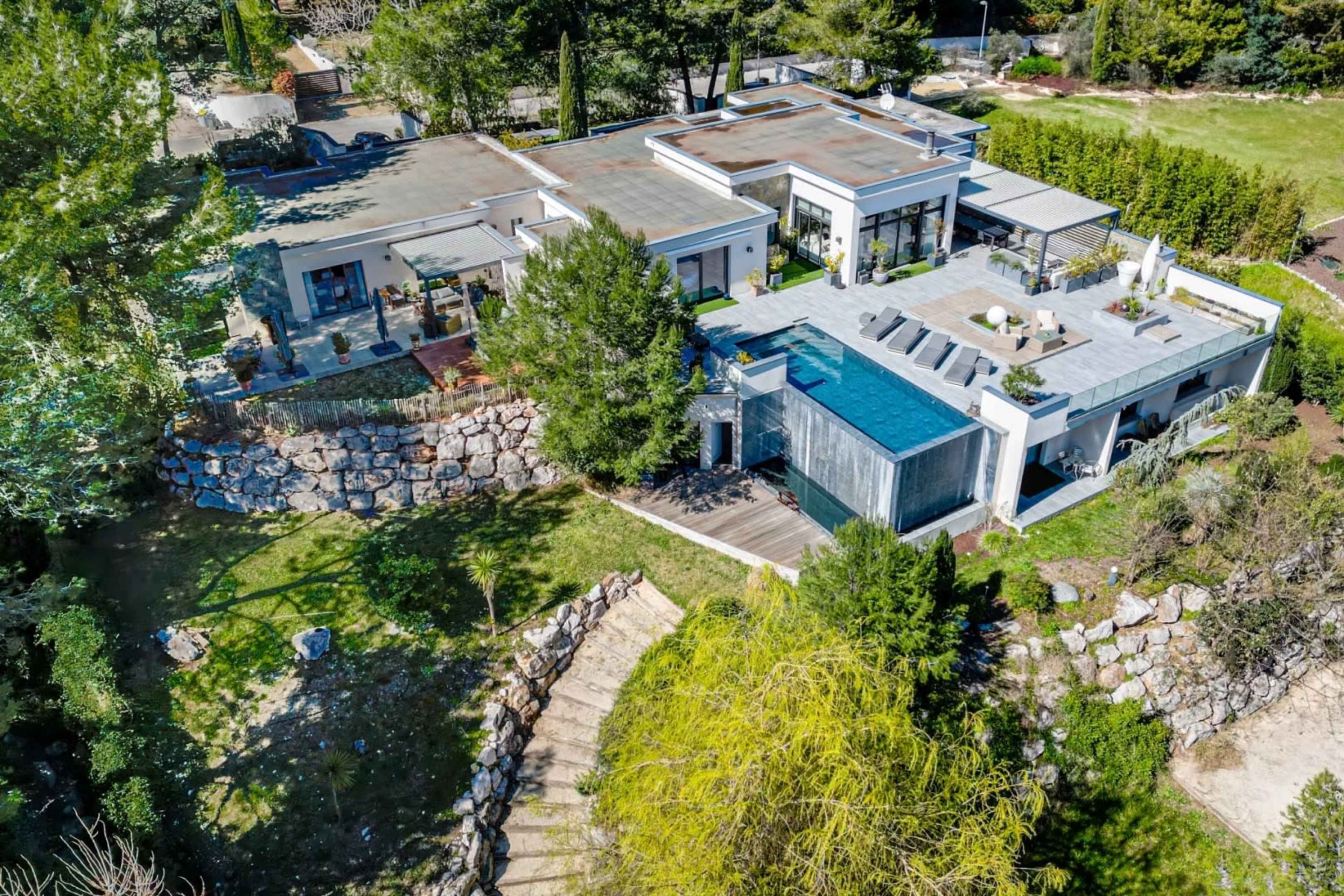 Villa d’exception 500m² - SPA intérieur - Piscine - 16 pers - Idéal séminaires & événements Image in , ST GELY DU FESC