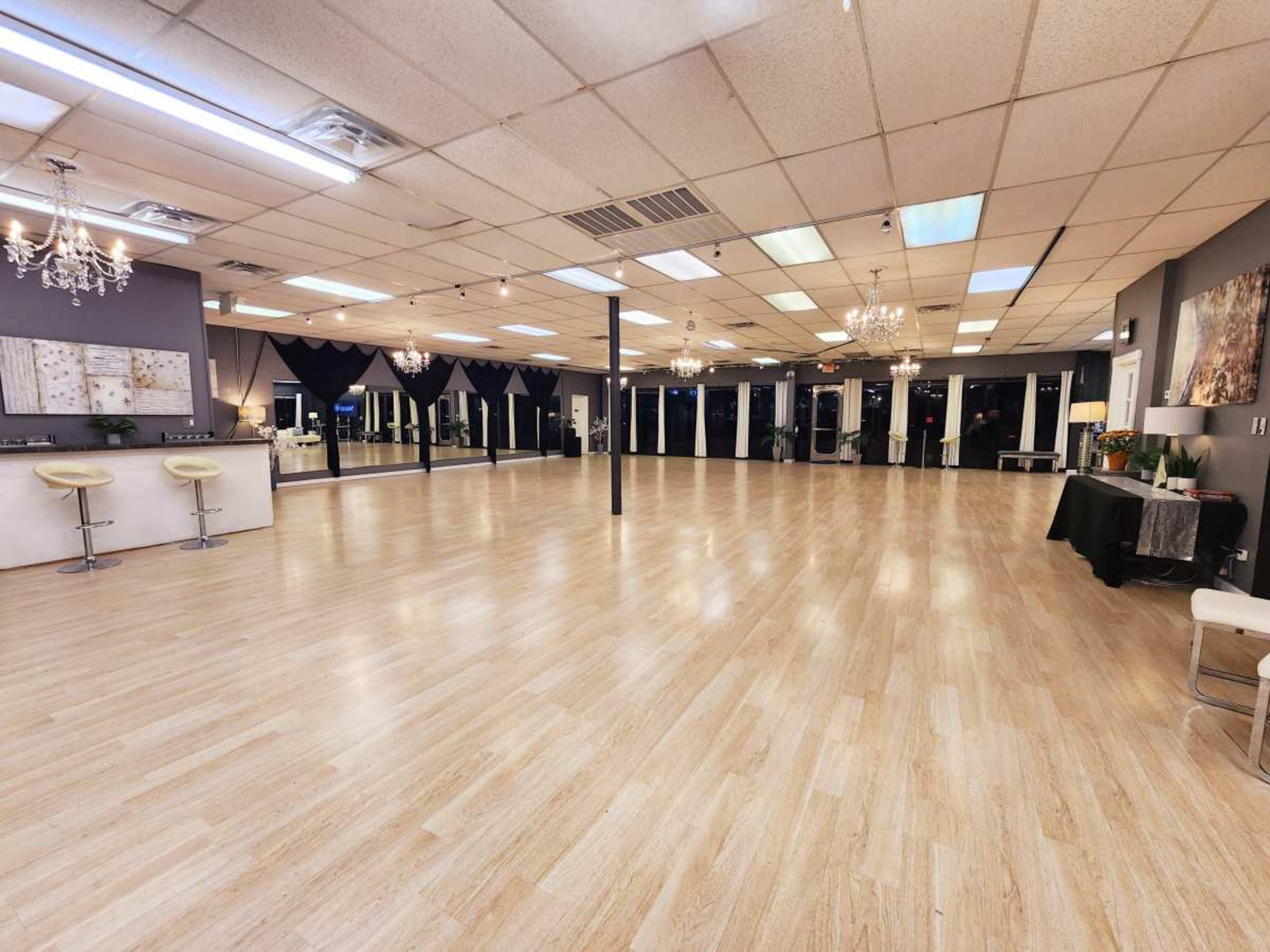 Elegant & Inviting Dance Studio Near The Woodlands, Just Off the Highway Image in Houston, Spring, TX
