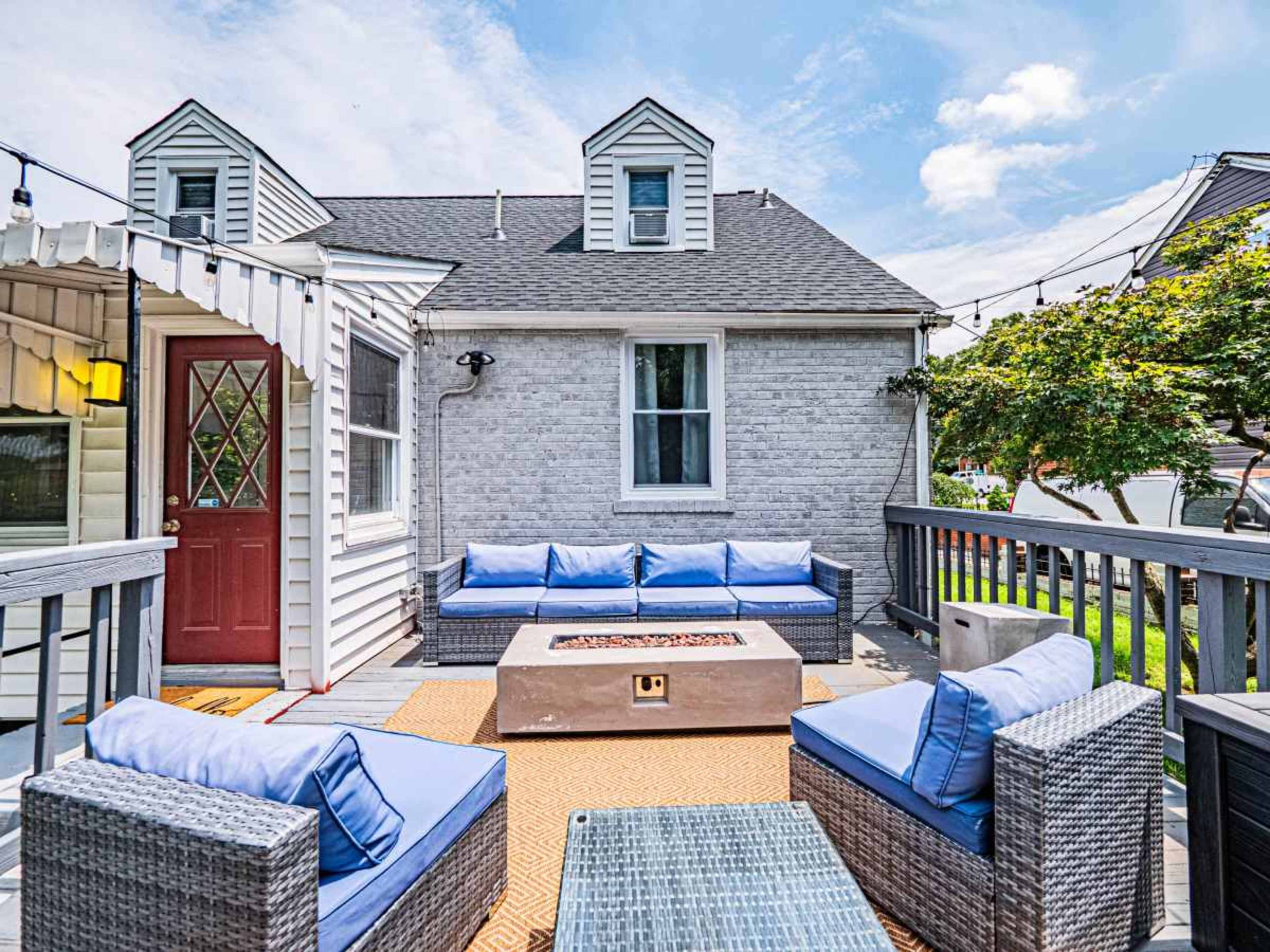 Charming & Relaxing 3BR Family-Friendly Stay in MD Image in District Heights, District Heights, MD