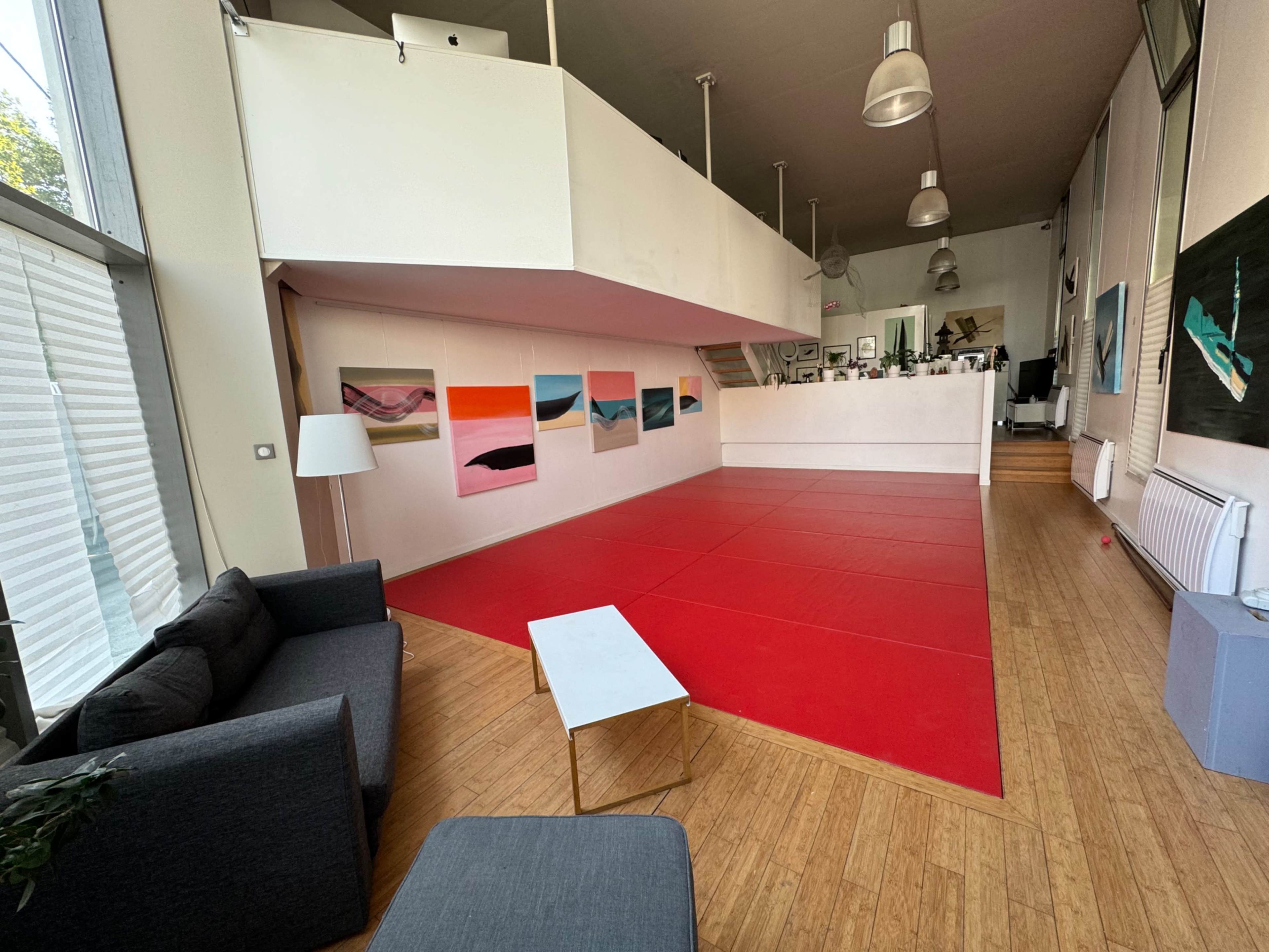 Loft design (tatamis) Prise L 1m35 H 3 m . de vue en lumière naturelle nord , fonds couleurs (en supplément), supports. Image dans , MONTREUIL, 