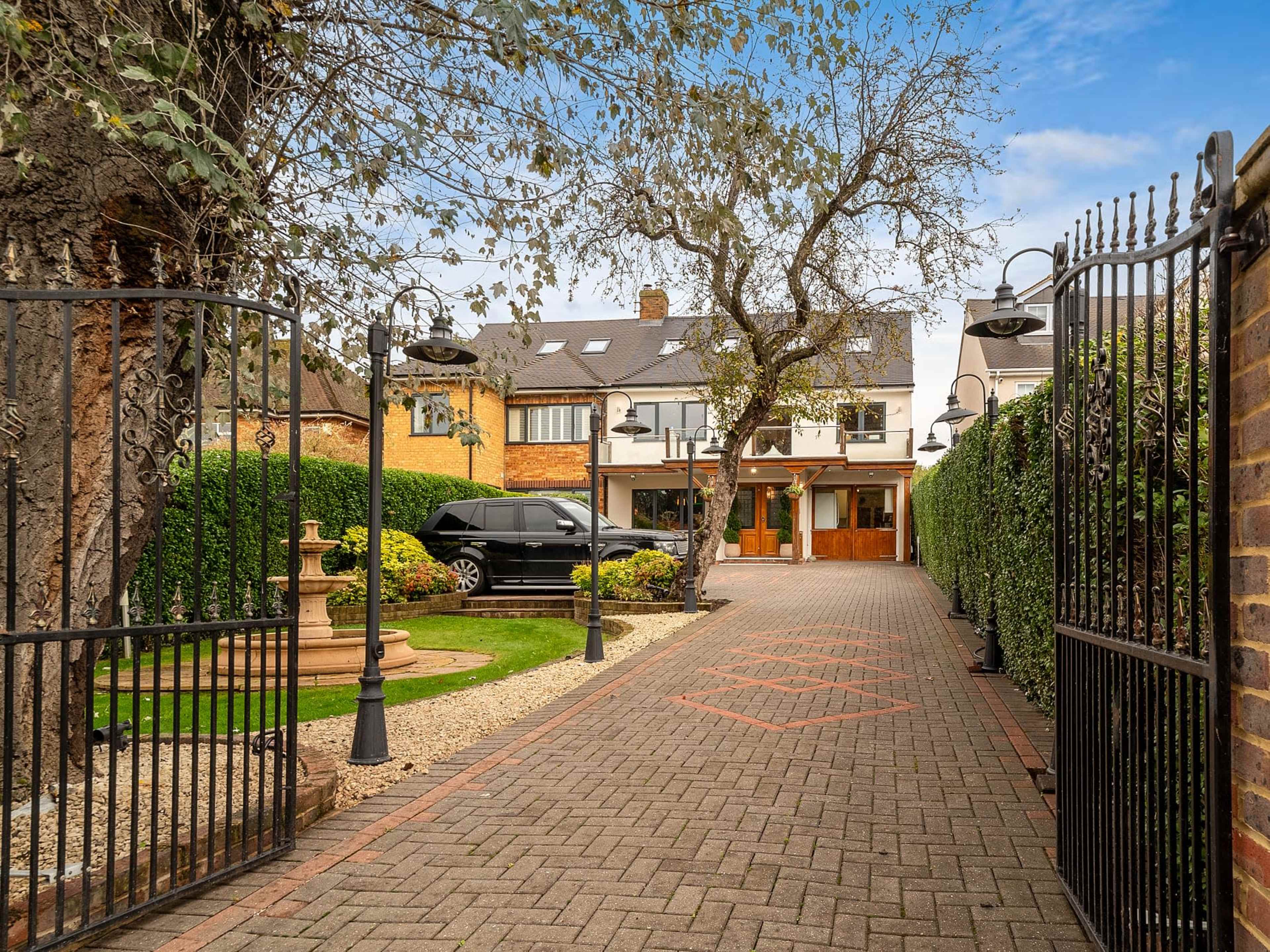 Modern, Unique Residence Image in Nazeing, Nazeing, ENG