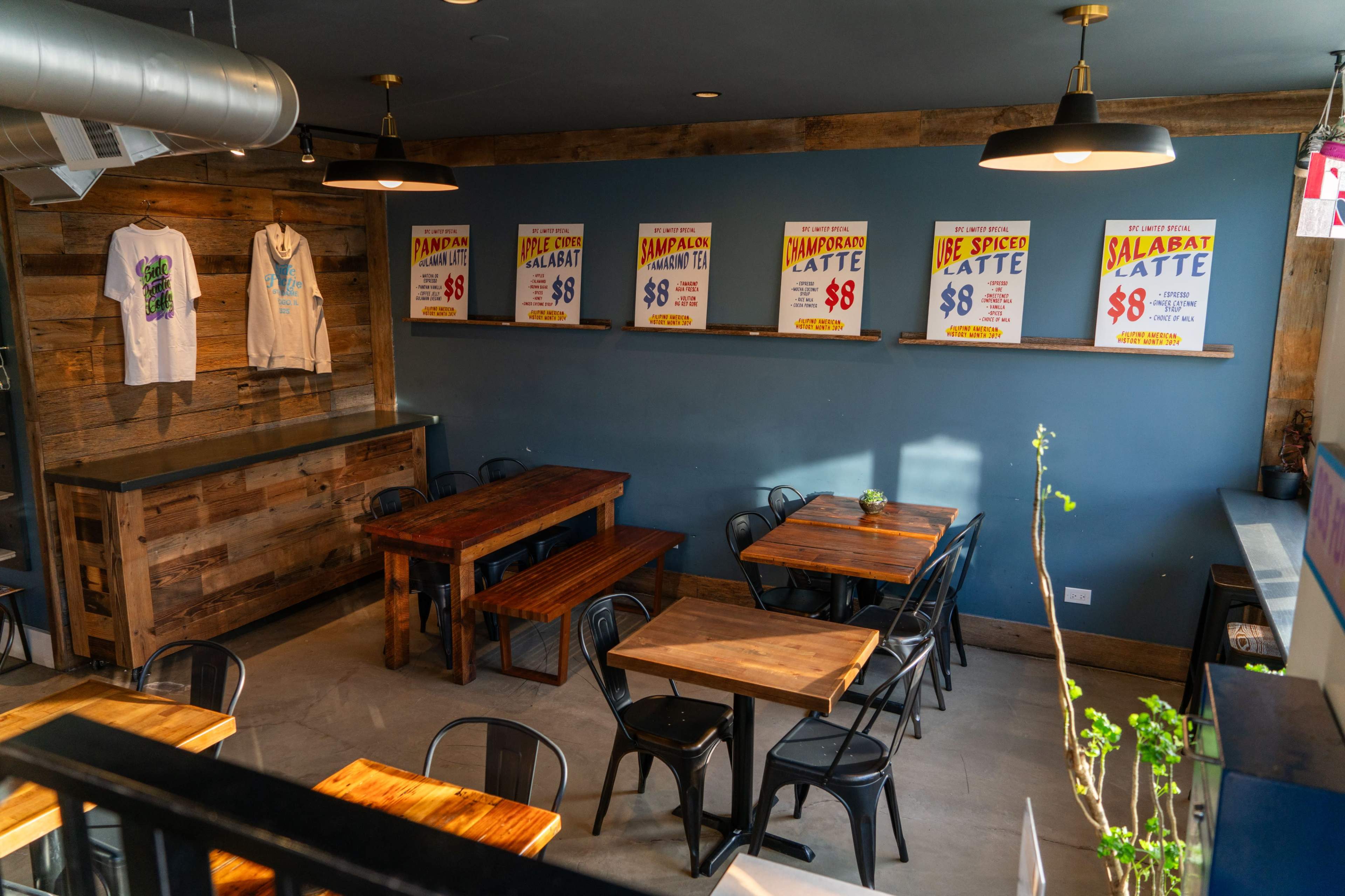 Modern Ravenswood Café Image in Lincoln Square, Chicago, IL