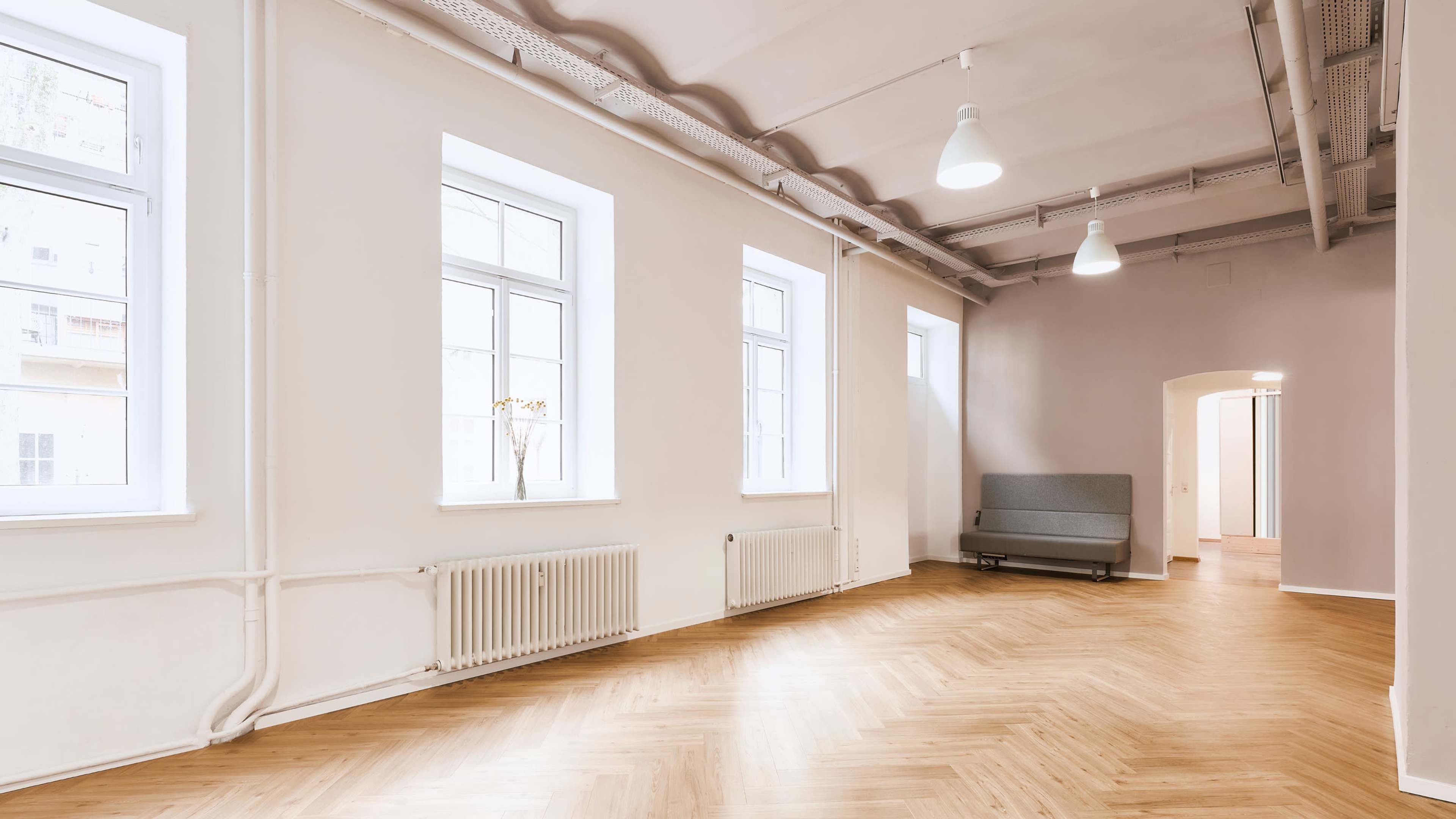 Downton Photo Studio. One place – many possibilities Image in , München