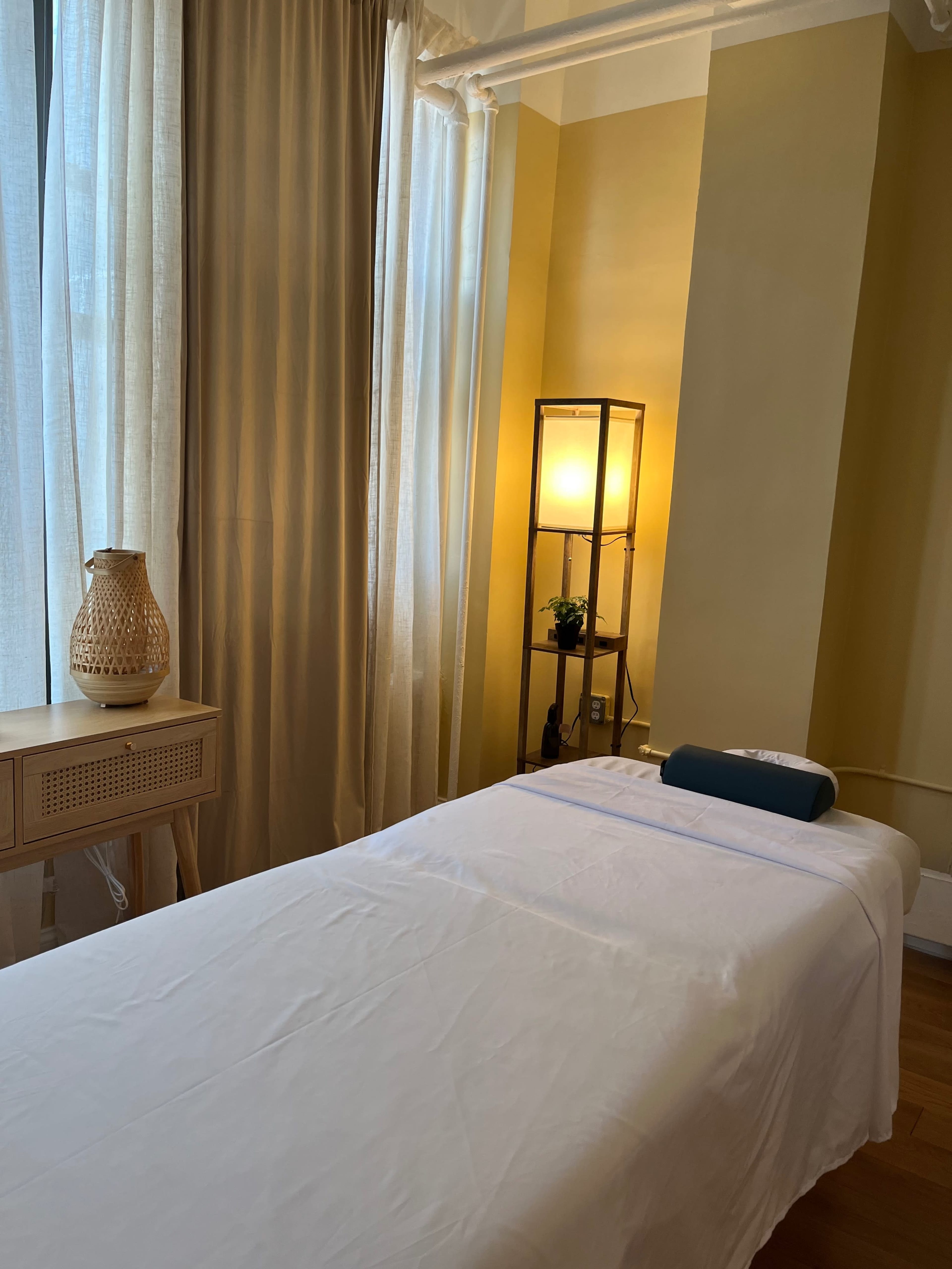 Massage/Wellness Studio Image in Midtown Manhattan, New York, NY