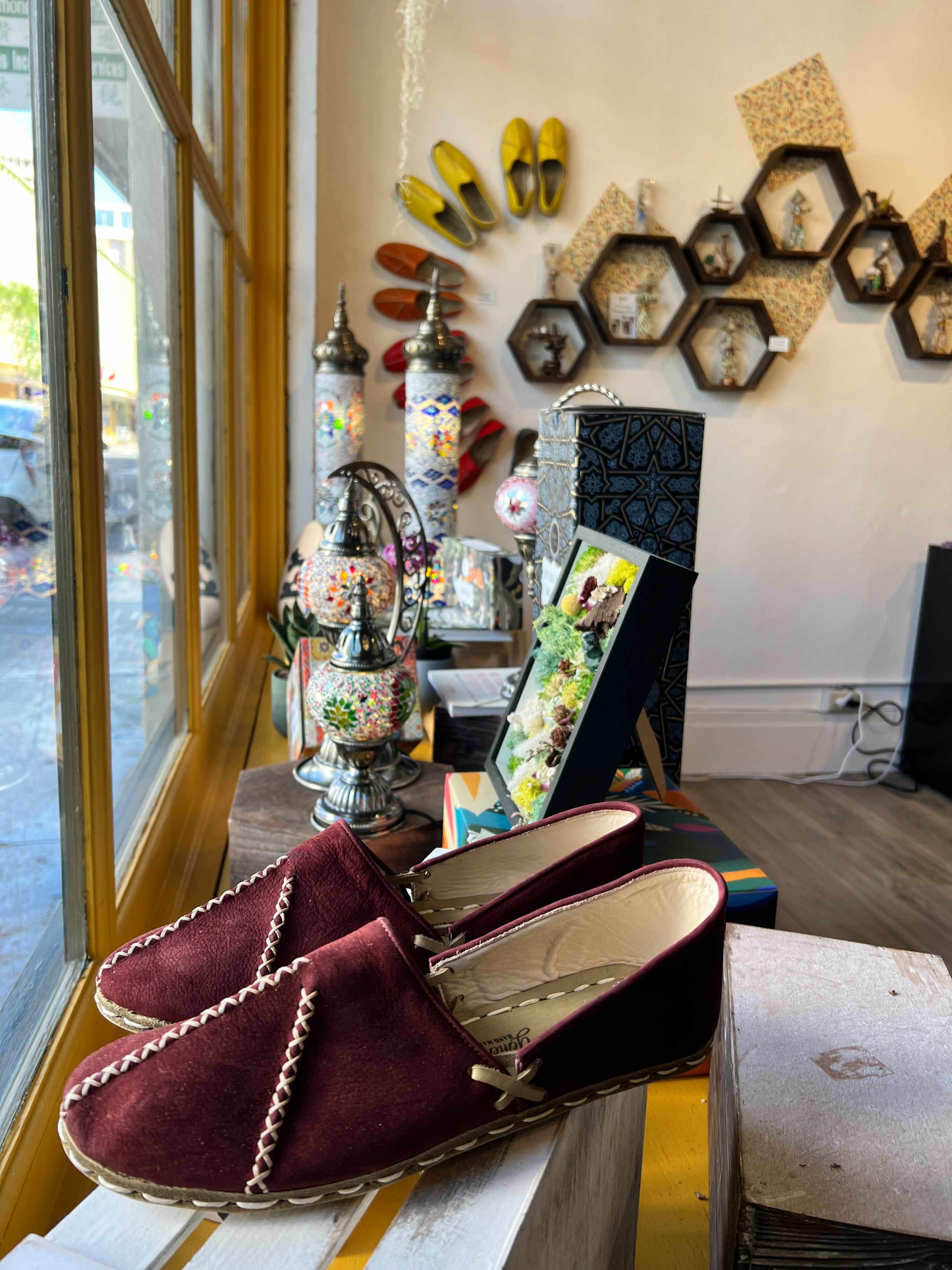 Honolulu Creative Studio for Team Meetings & Workshops Image in Downtown, Honolulu, HI