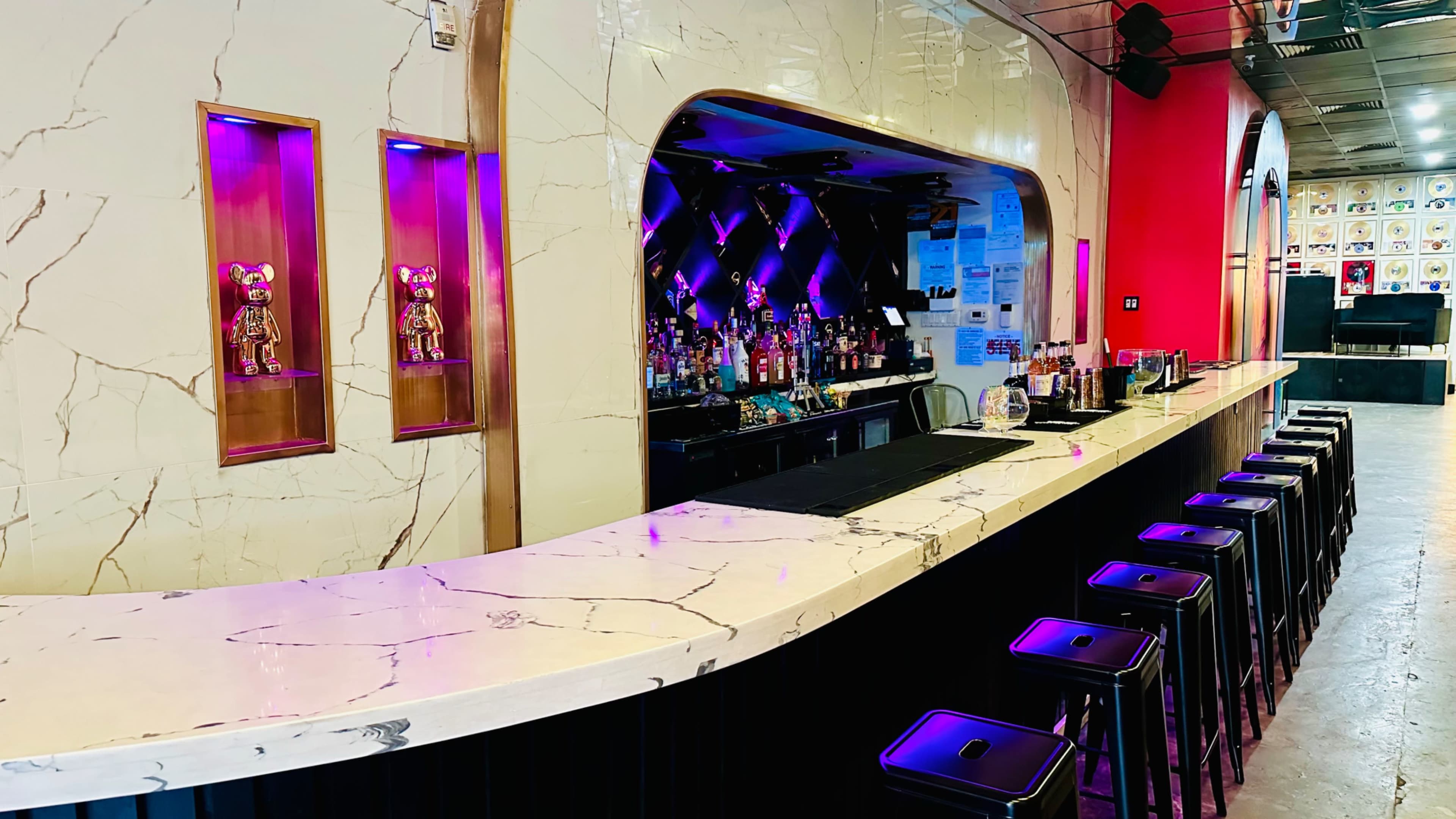 Downtown Main St Bar and Lounge Image in Downtown Houston, Houston, TX