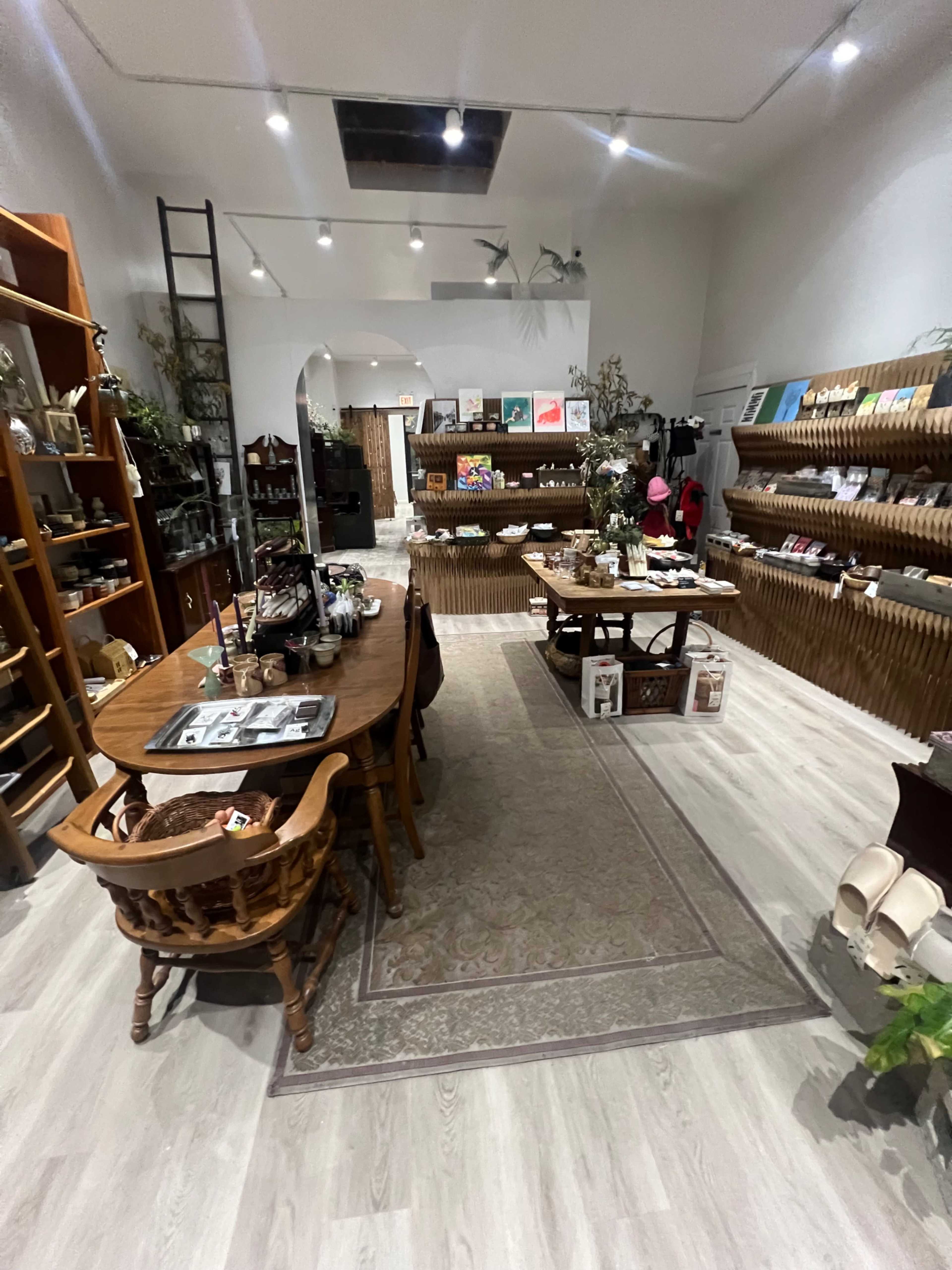 Retail Storefront with bar and event space., Chicago, IL | Production ...