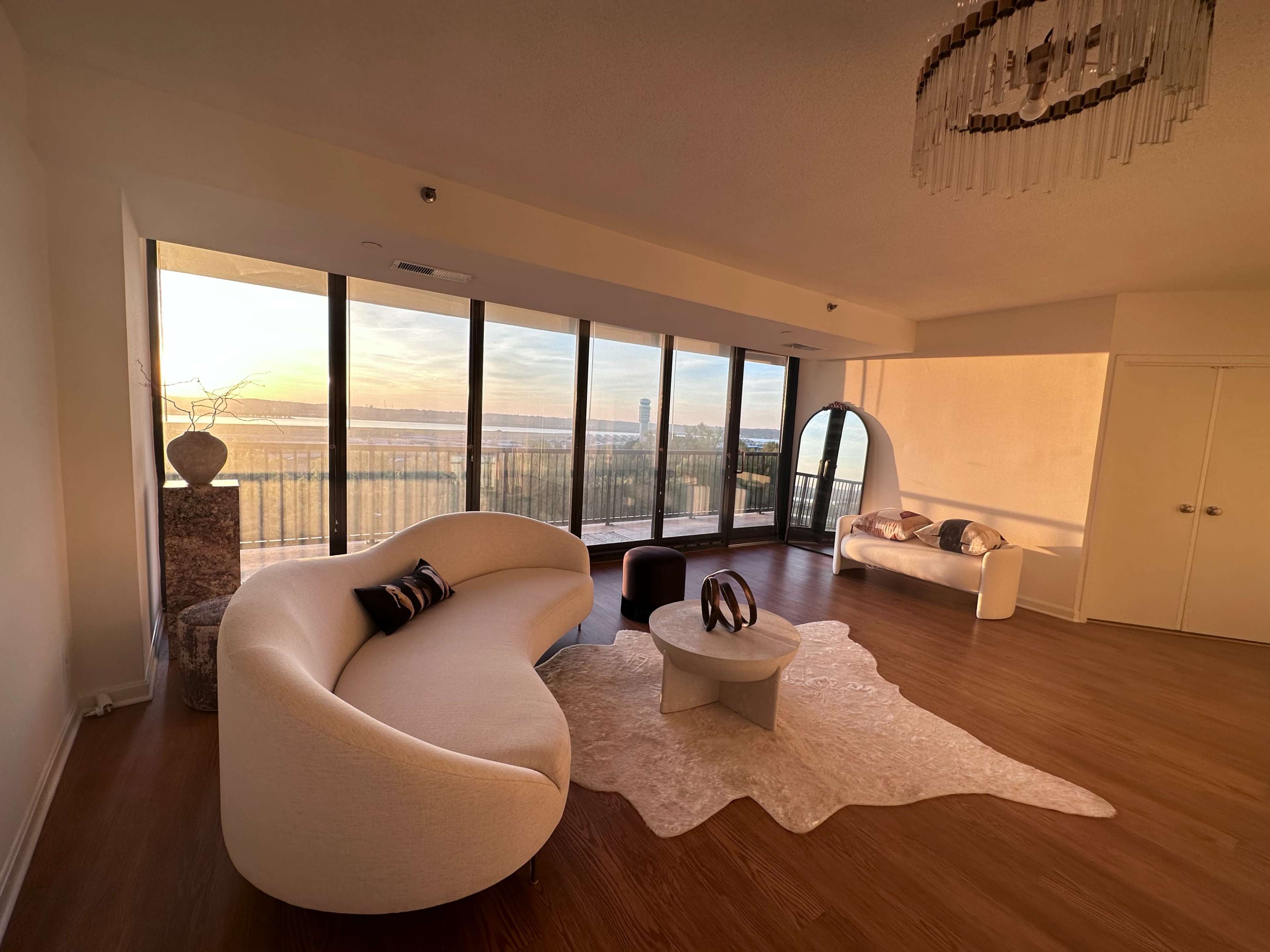The Best View of Washington DC! Luxurious Penthouse Apartment with Stunning Skyline Views of the National Monument, Capital Building, and National Harbor Image in Crystal City, arlington, VA