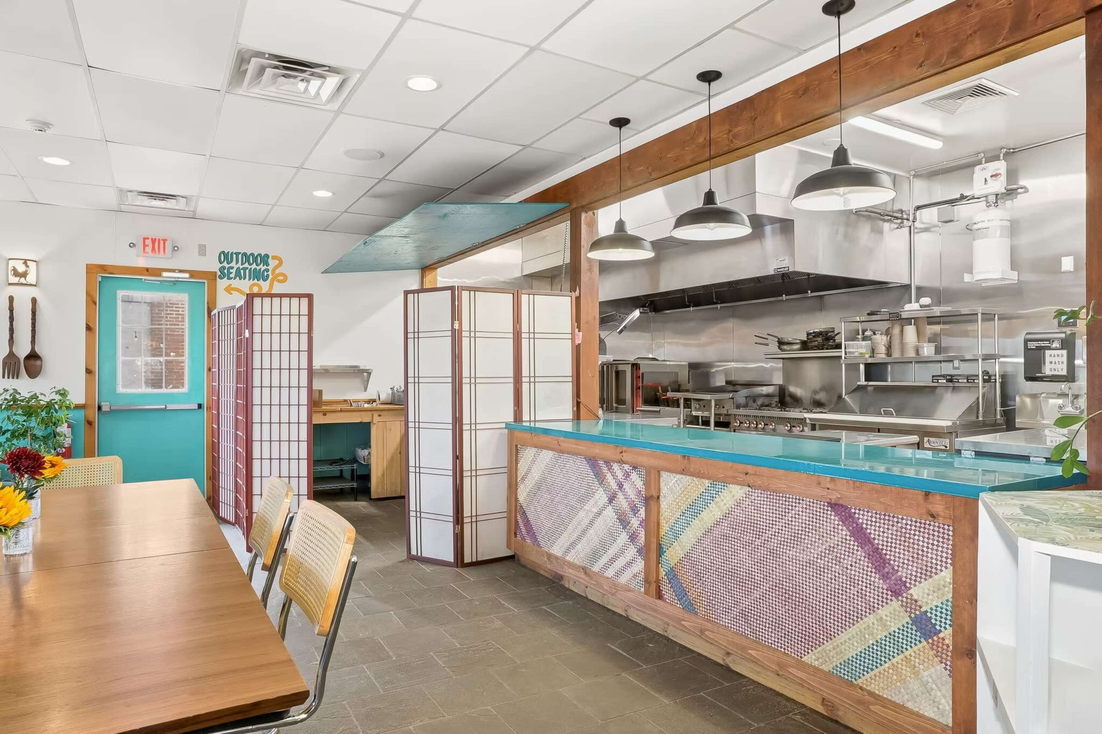 Fully-equipped event space with water views Image in Rochester, Accord, NY