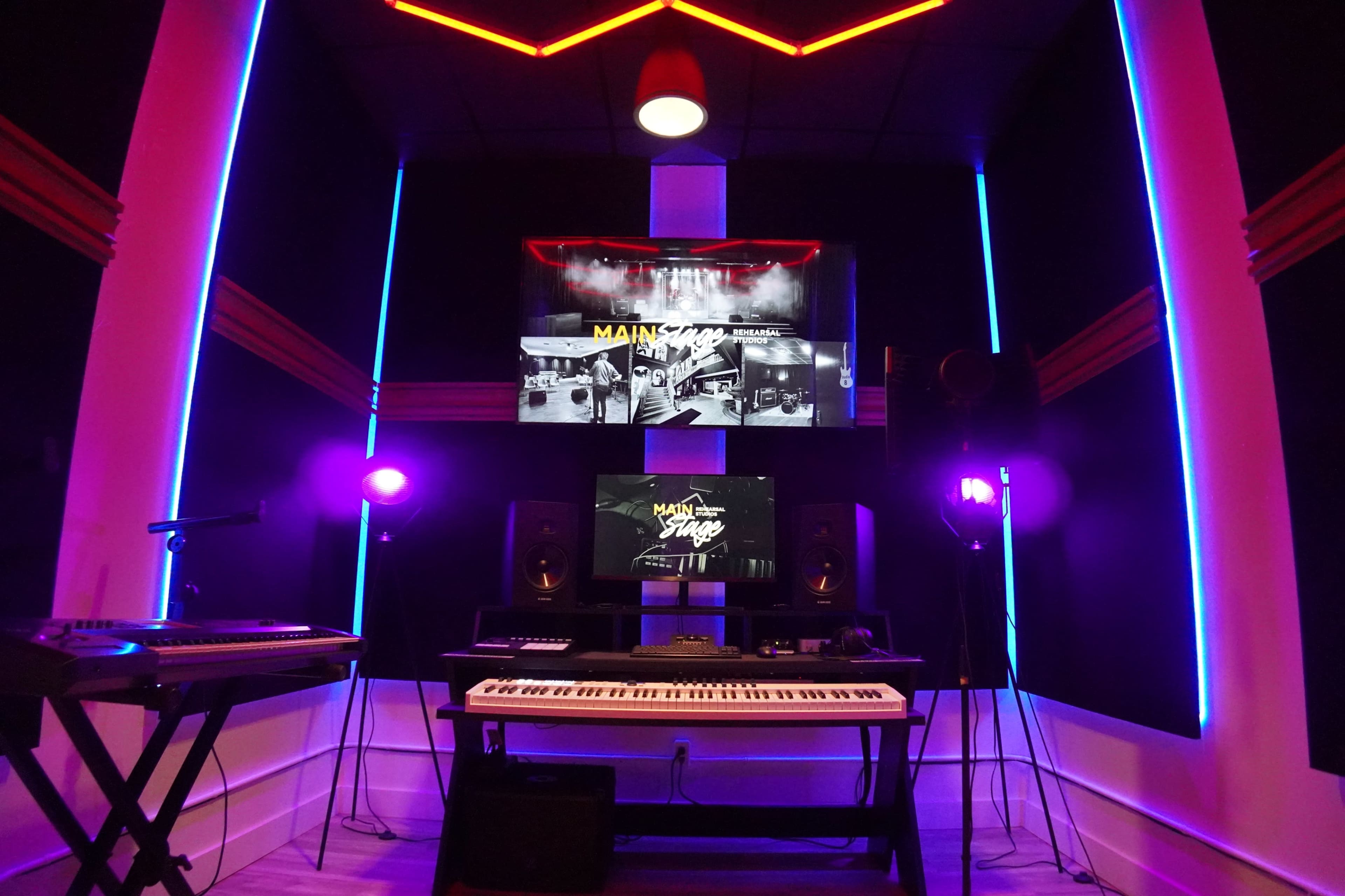 Beatmakers & Engineers’ Dream Studio – Maschine, UAD, & More Image in Gibson, Hamilton, ON