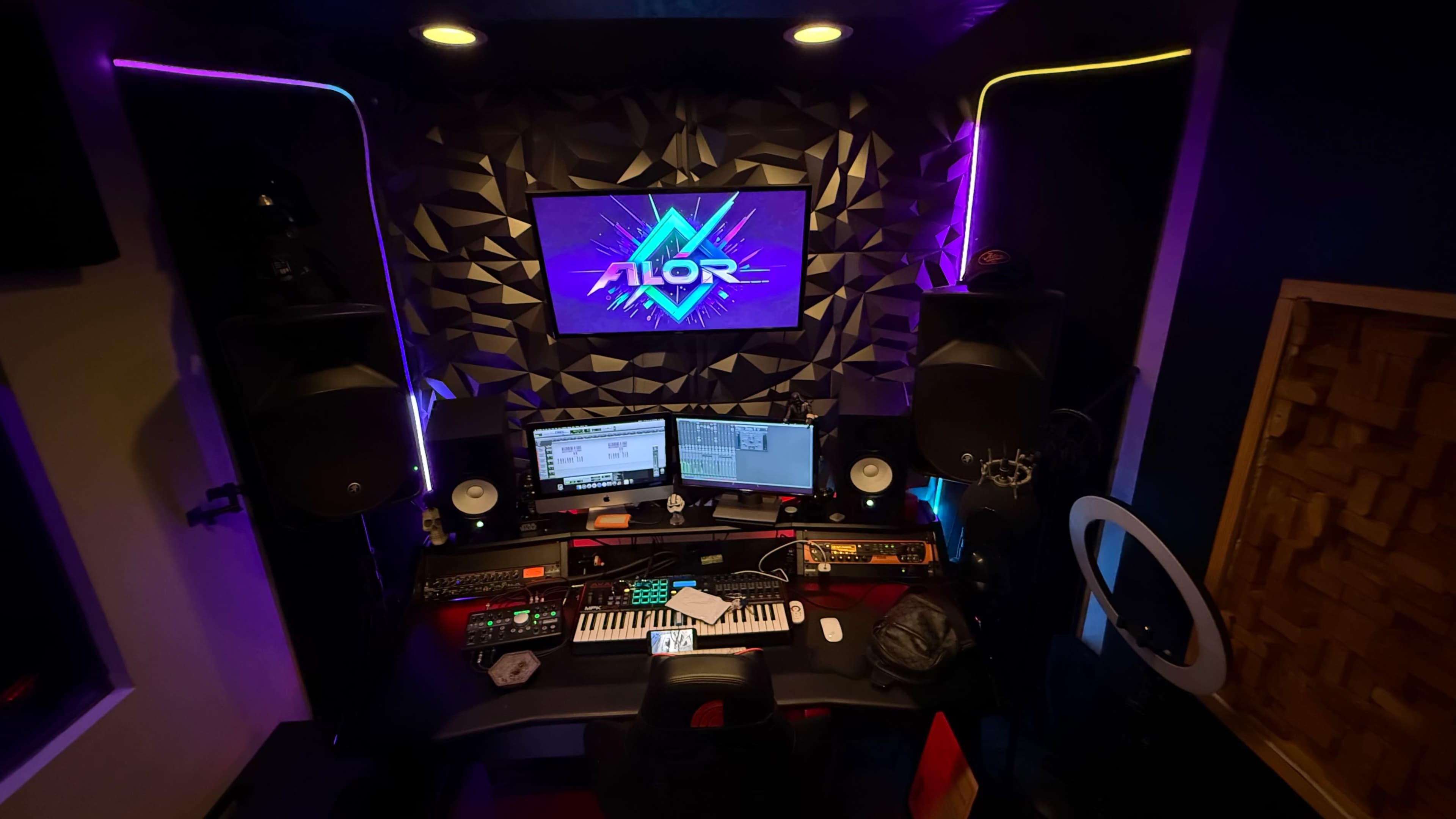 Recording studio in Yonkers Ny with top tier Engineer Image in Park Hill, yonkers, NY