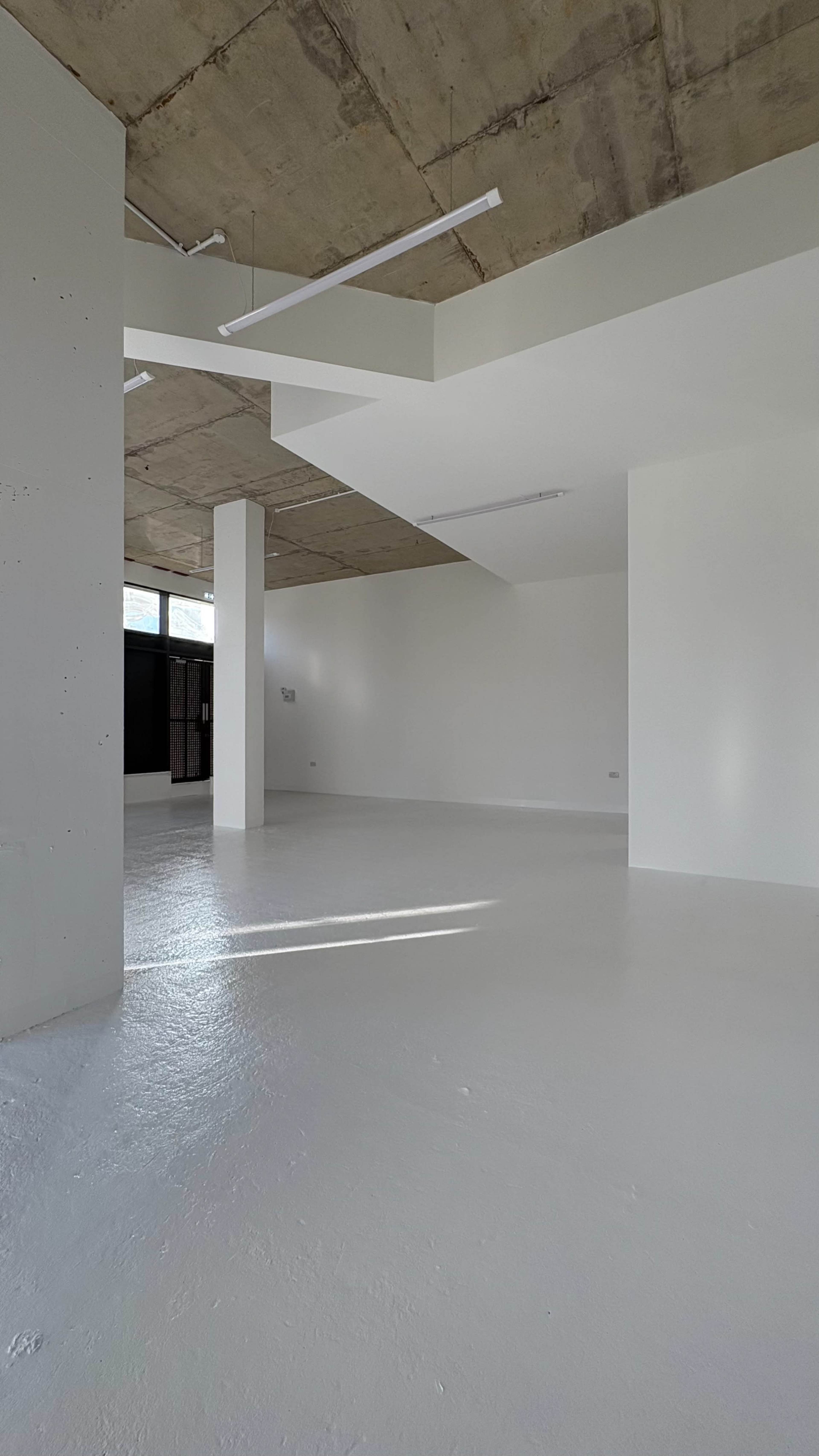 Natural light photography and event studio hire Image in London, London, ENG
