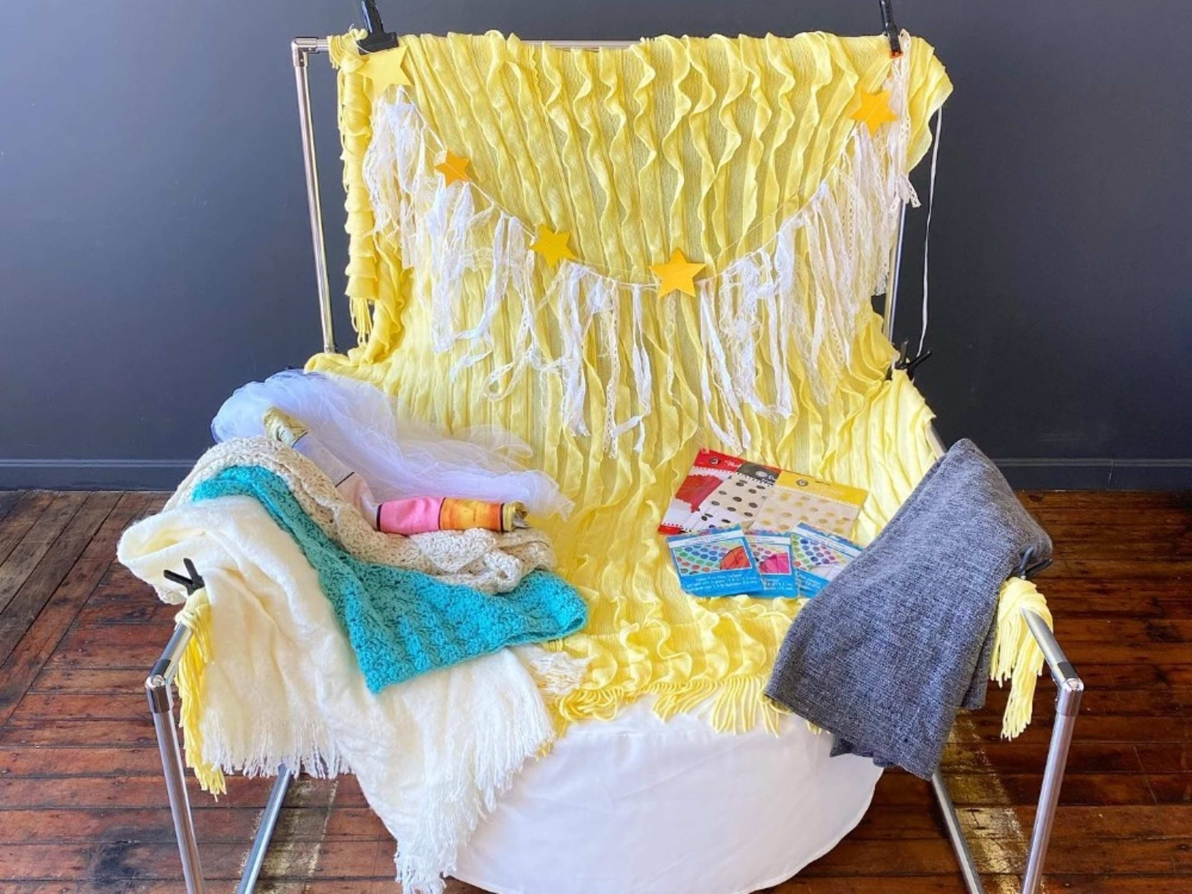 Newborn posing pillow & blanket stand set-up