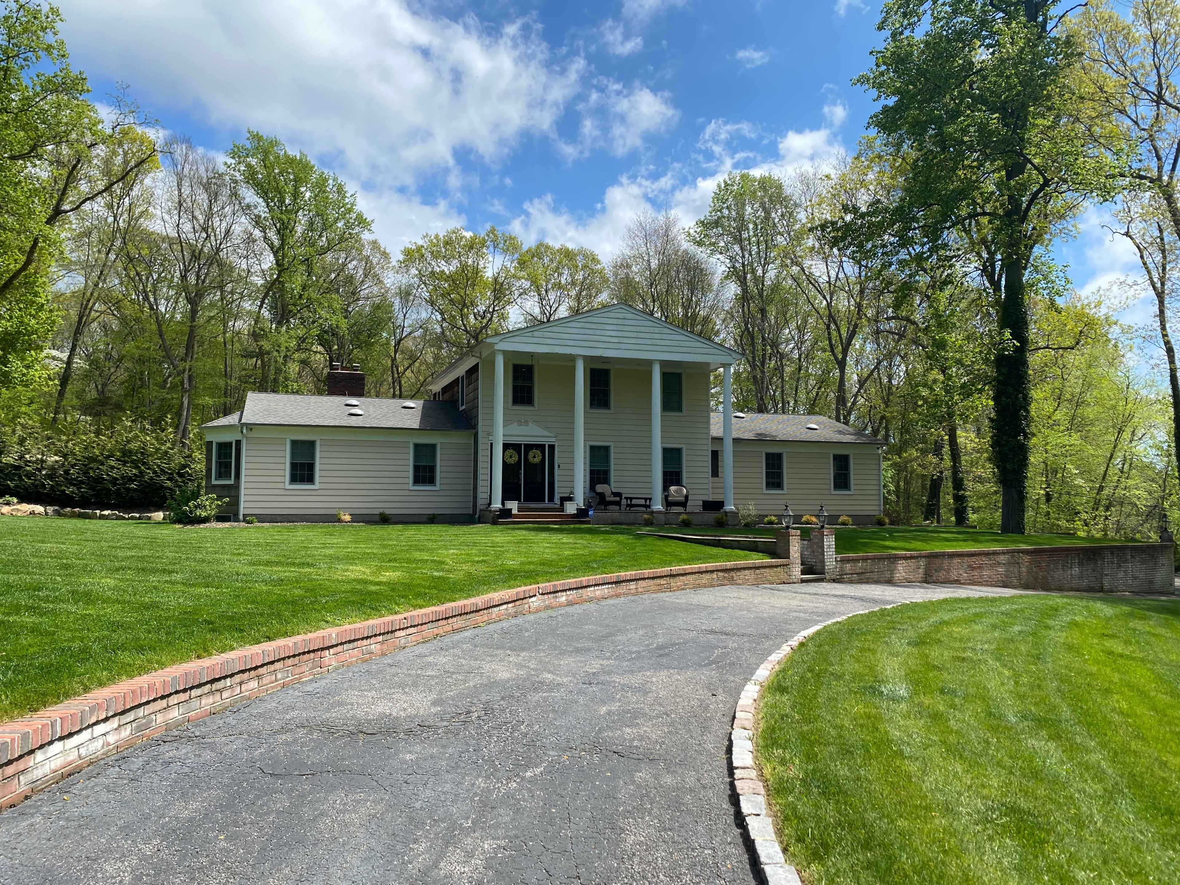 Beautiful Private Renovated Colonial house - North Shore of Long Island Image in Smithtown, St James, NY