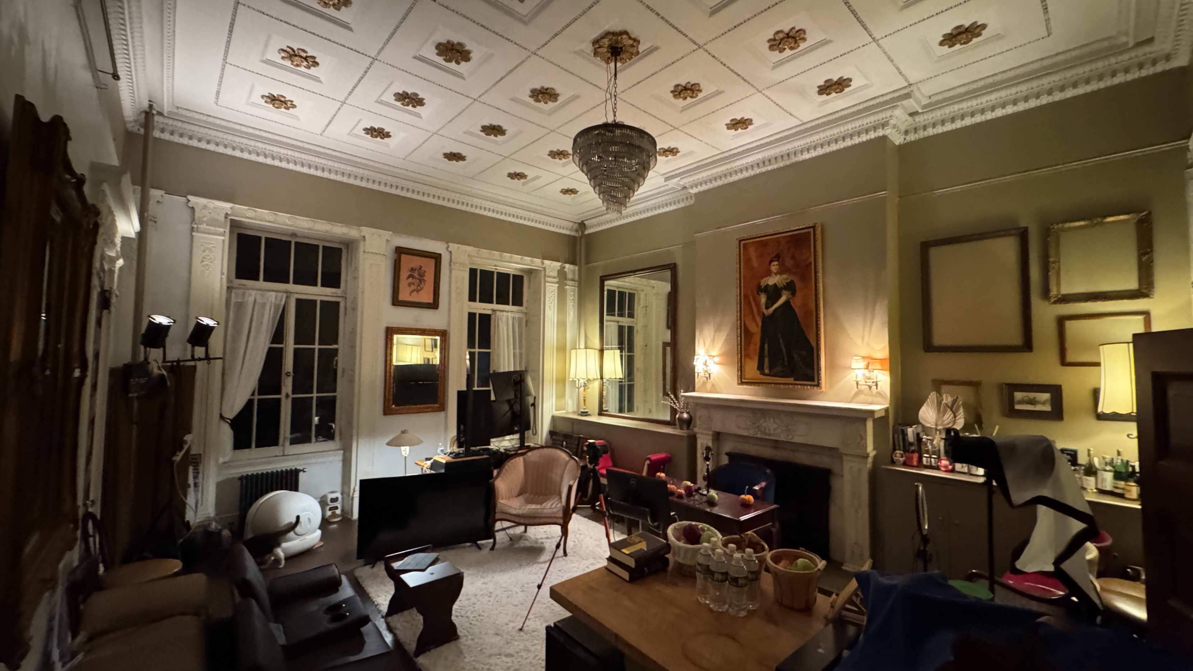 Manhattan Event Venue 15 foot ceiling authentic upto 20ppl Image in NoHo, New York, NY