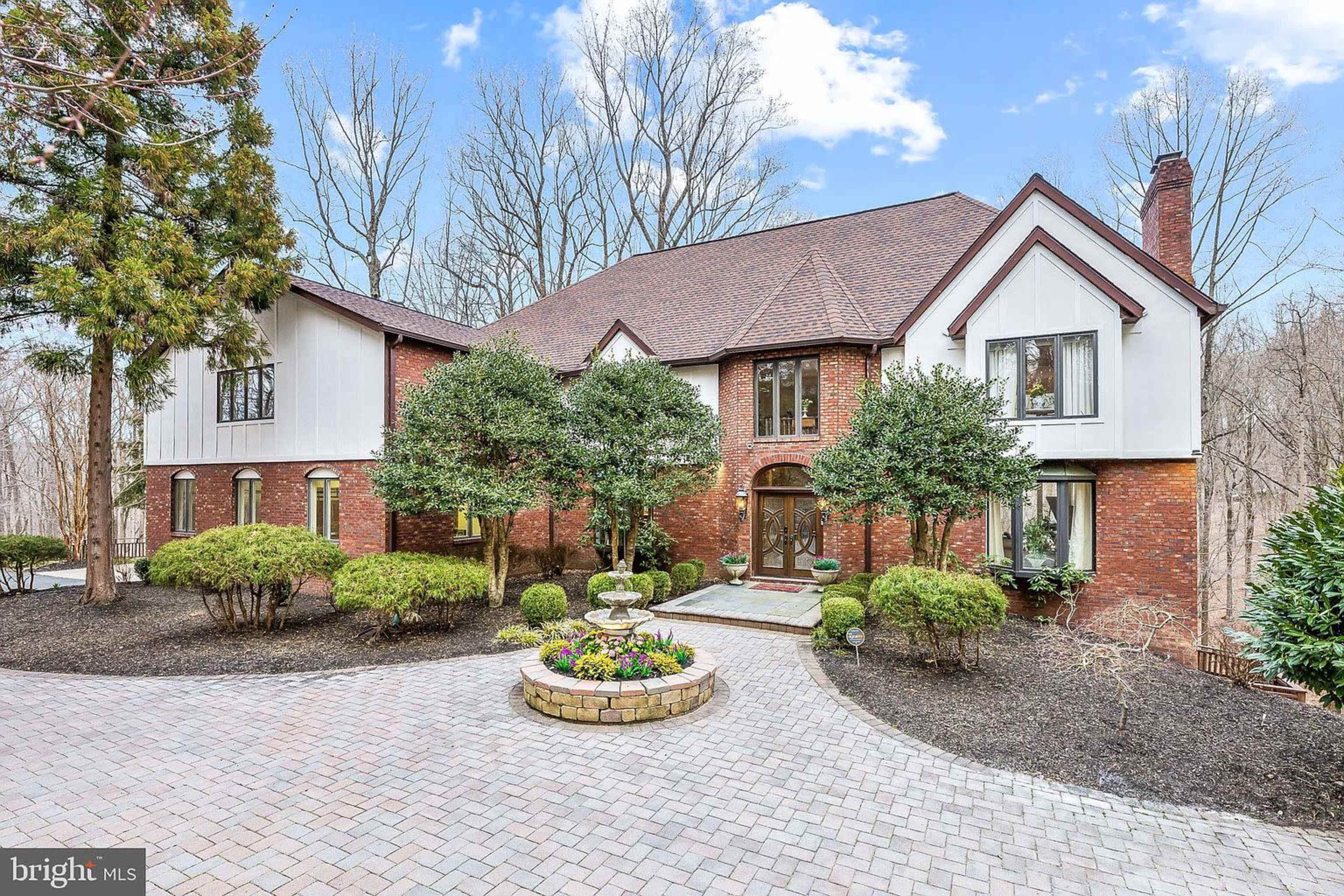 Elegant Estate with Views of Loch Raven Reservoir Image in Cockeysville, Cockeysville/Hunt Valley, MD