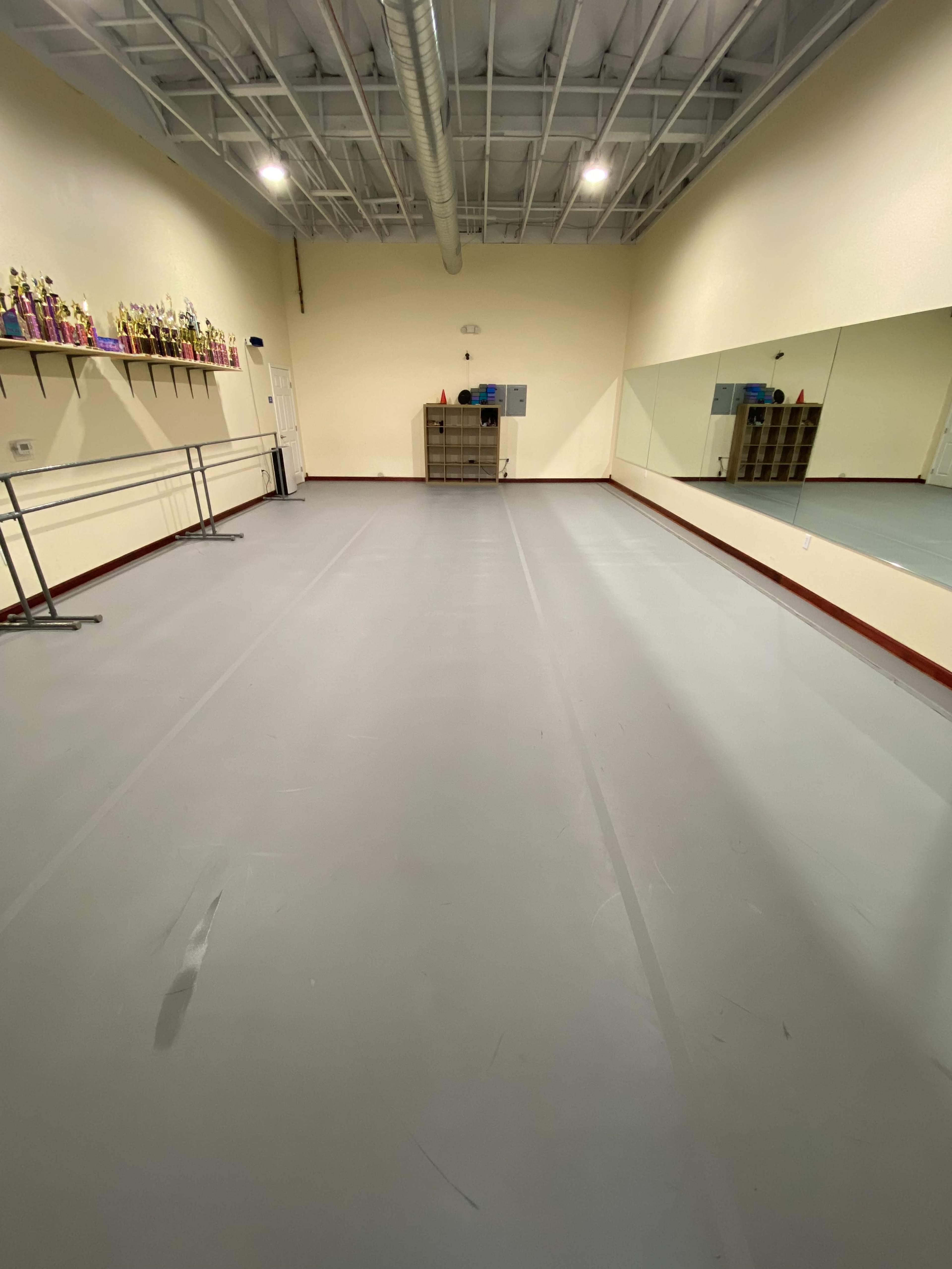 Dance/Fitness/Yoga Studio with great location and amenities. Image in Oakley, oakley, CA