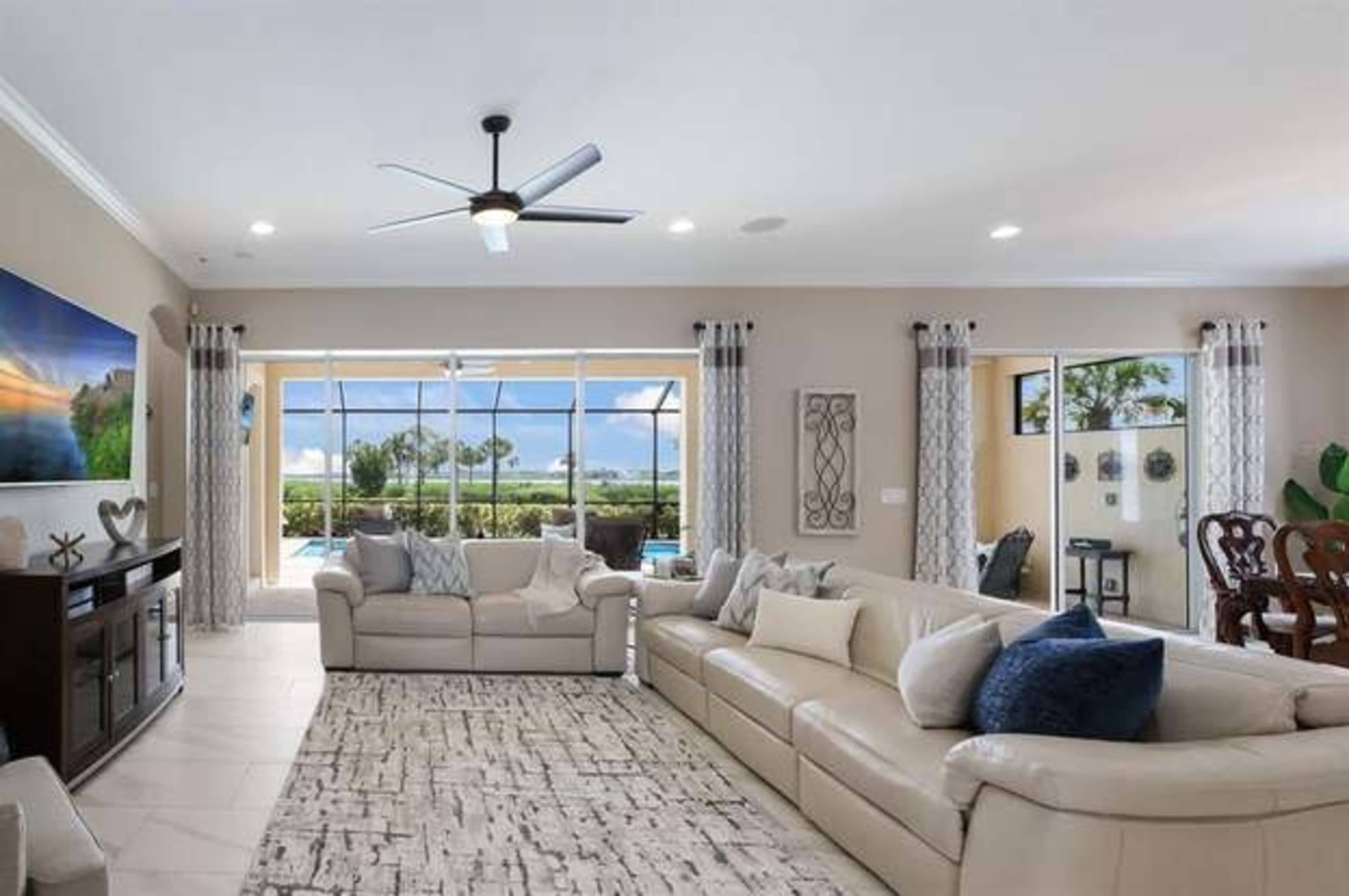 Modern Waterfront Estate Perfect for Photoshoots and Film Productions Image in Bradenton, Bradenton, FL