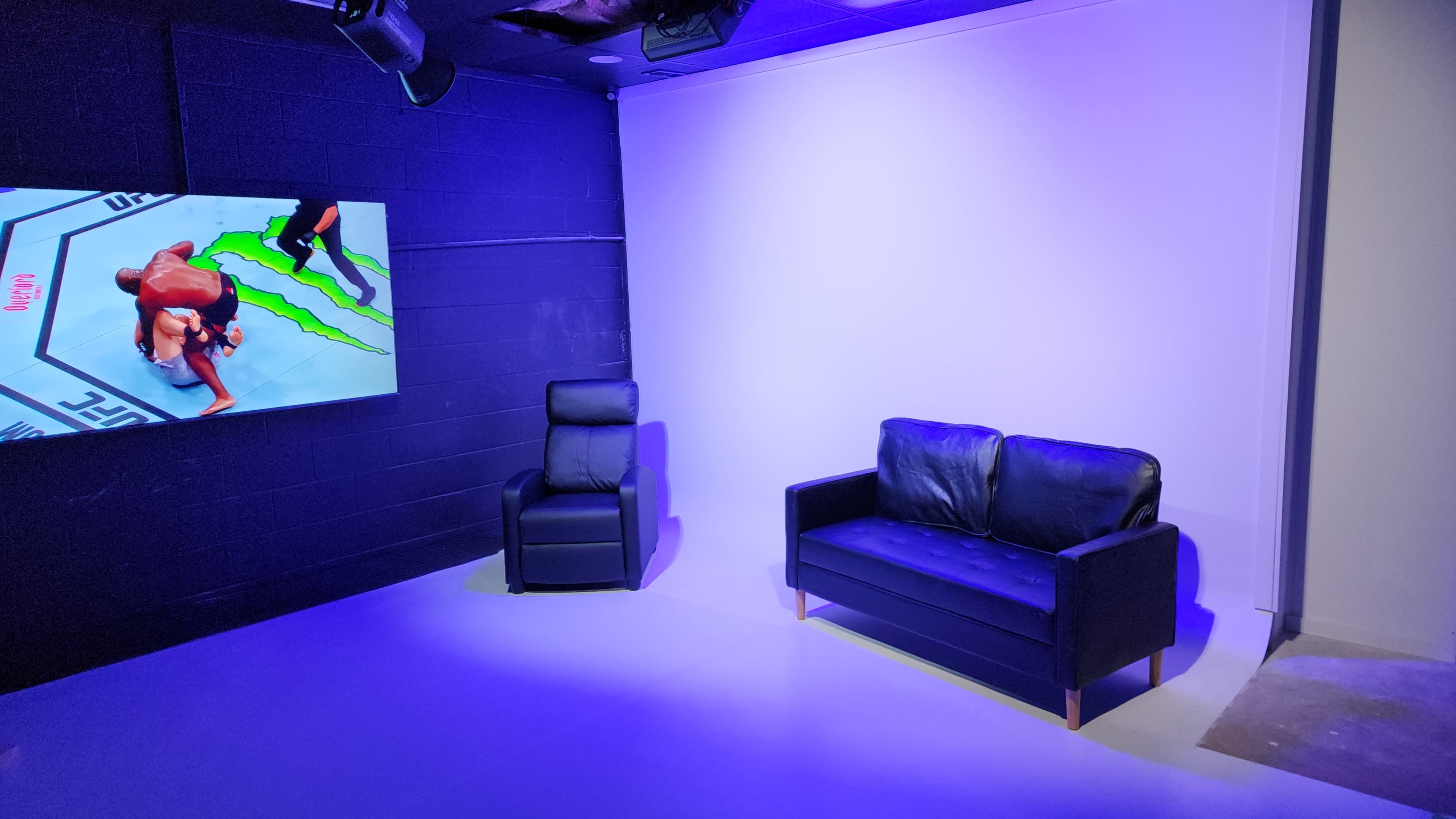 Photography/Videography Studio (White/Green Cyclorama & Lights) Image in Durham, Durham, NC