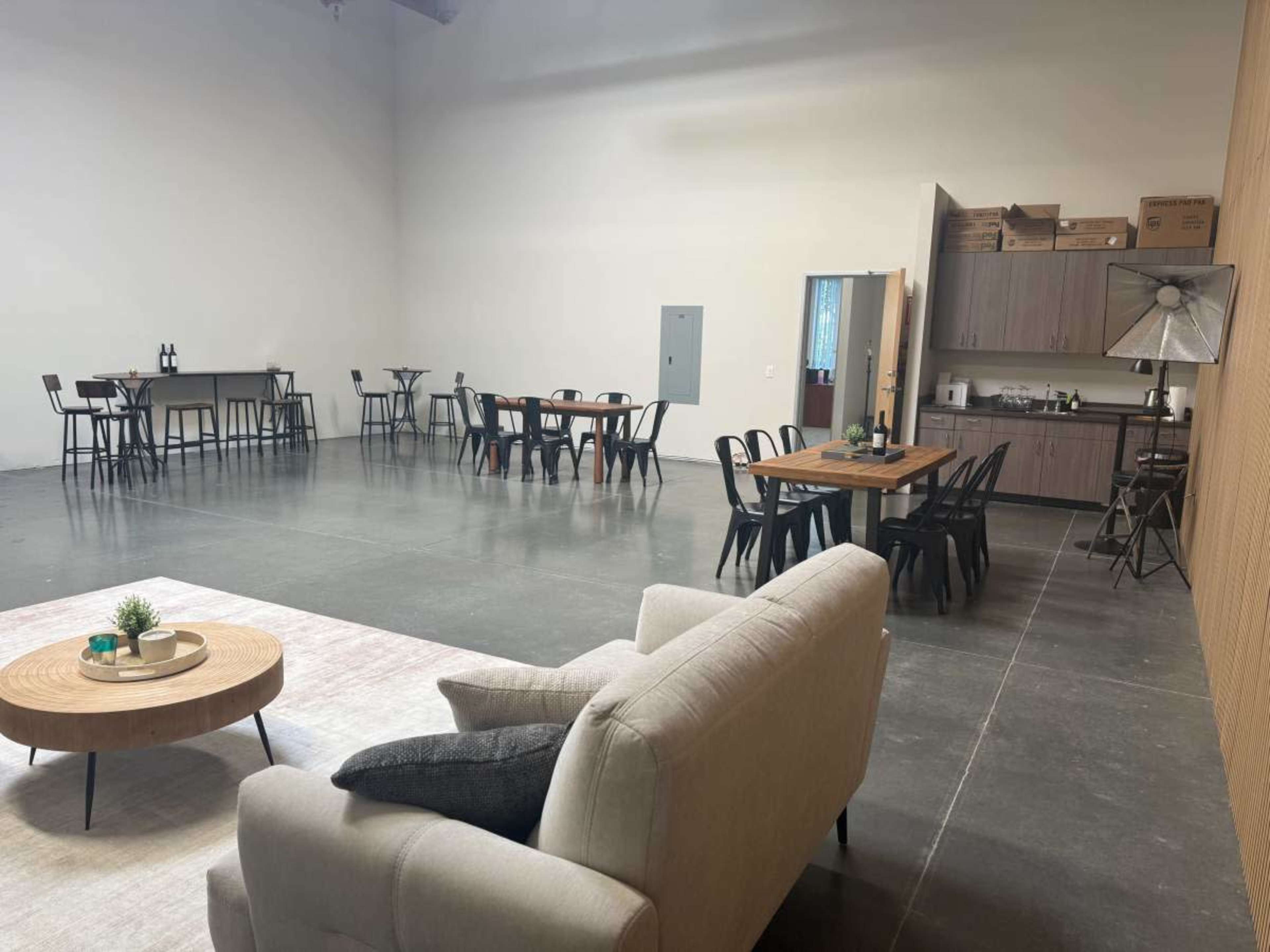 Modern Industrial Warehouse with Flexible Lounge Setting in Carlsbad CA Image in Carlsbad, CARLSBAD, CA