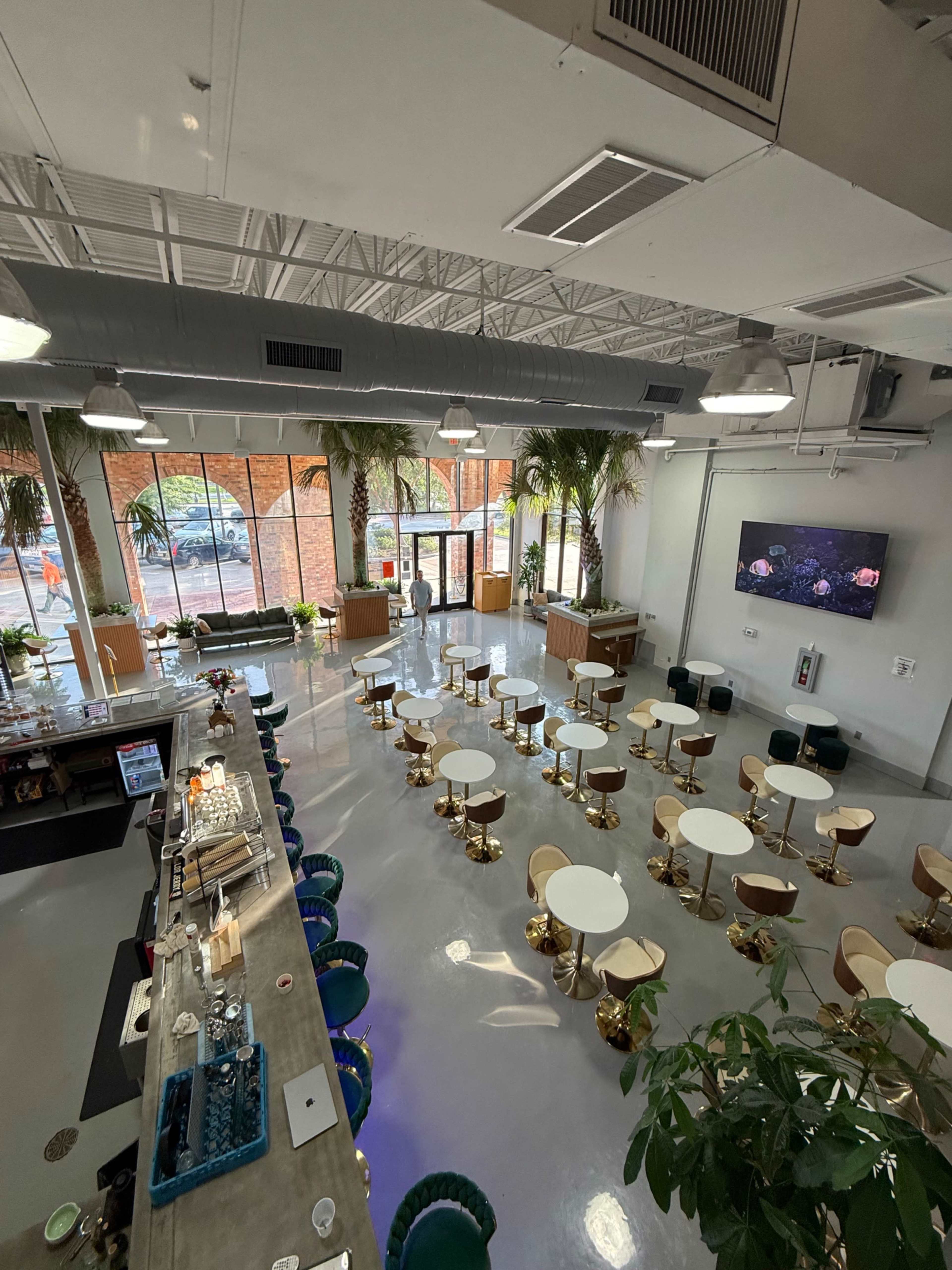 Vibrant Two-Story Tropical Event Space Near LSU Image in Highlands/Perkins, Baton Rouge, LA