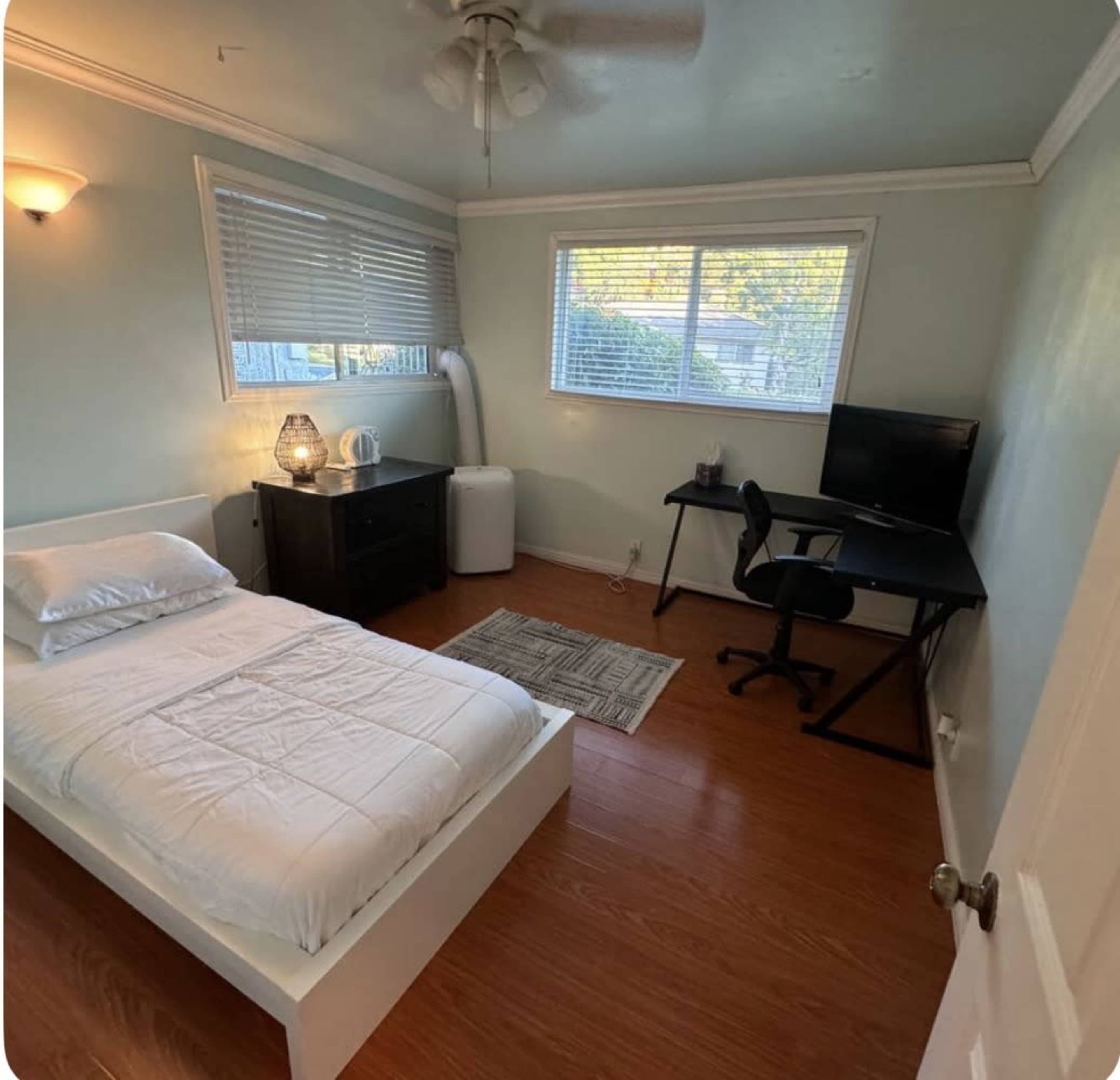 Versatile Monterey Park Suburban Home for Shoots & Gatherings Image in South Montebello, Monterey park, CA