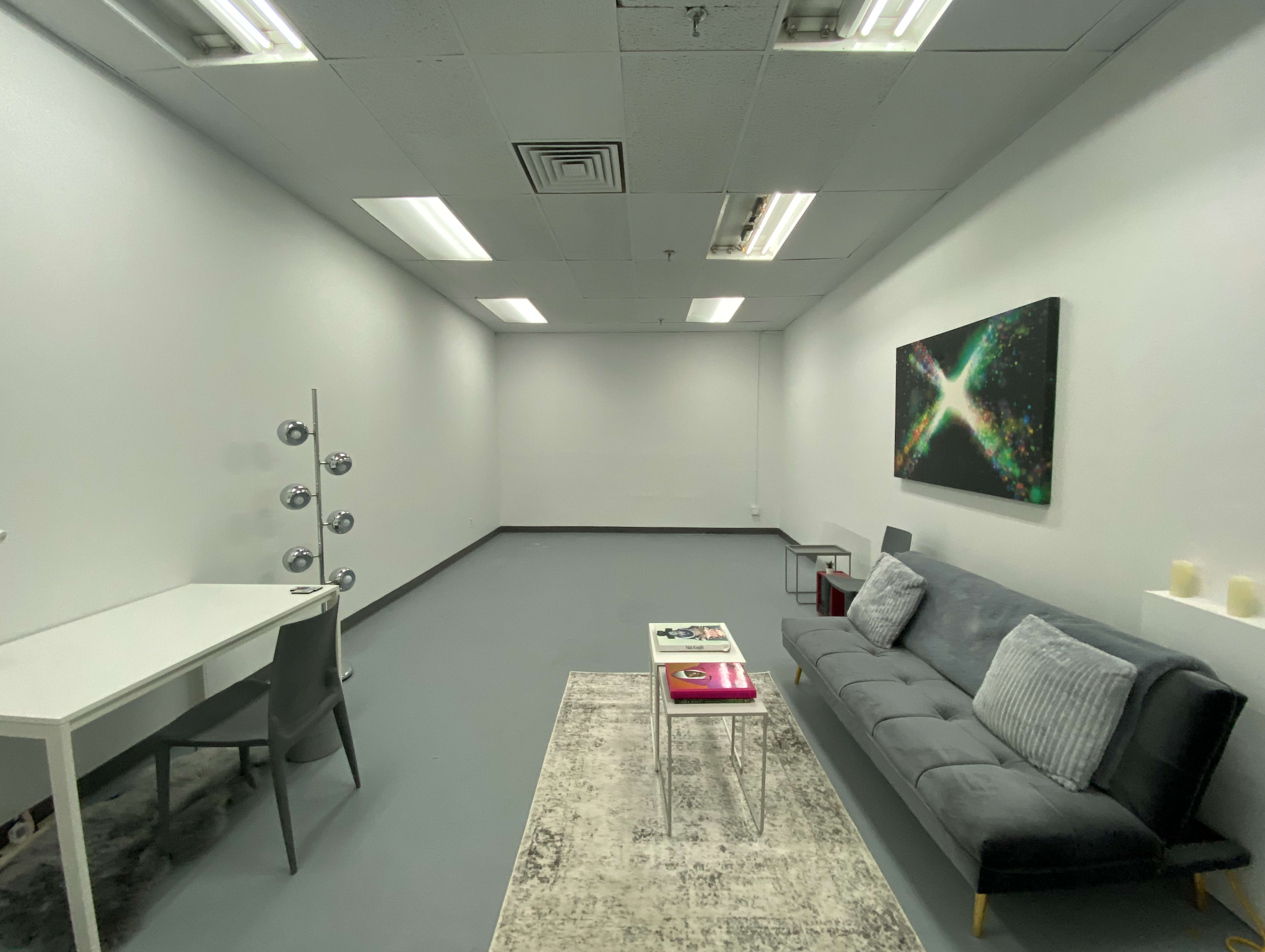 Photo and artist space Image in Downtown, Calgary, AB