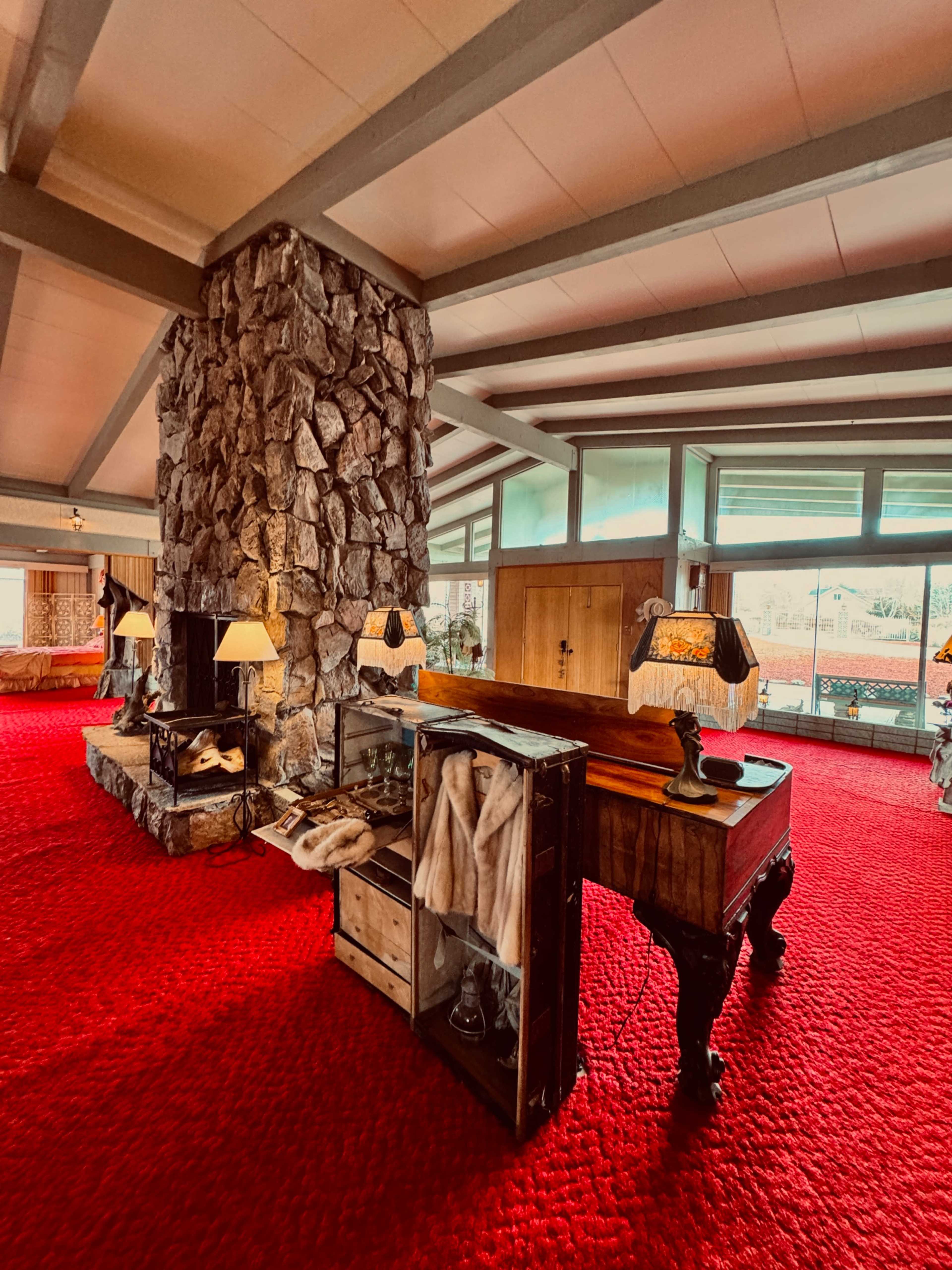 Fantasy 50’s Time-capsule Rustic Lodge Mansion!!! Image in , Minden, NV