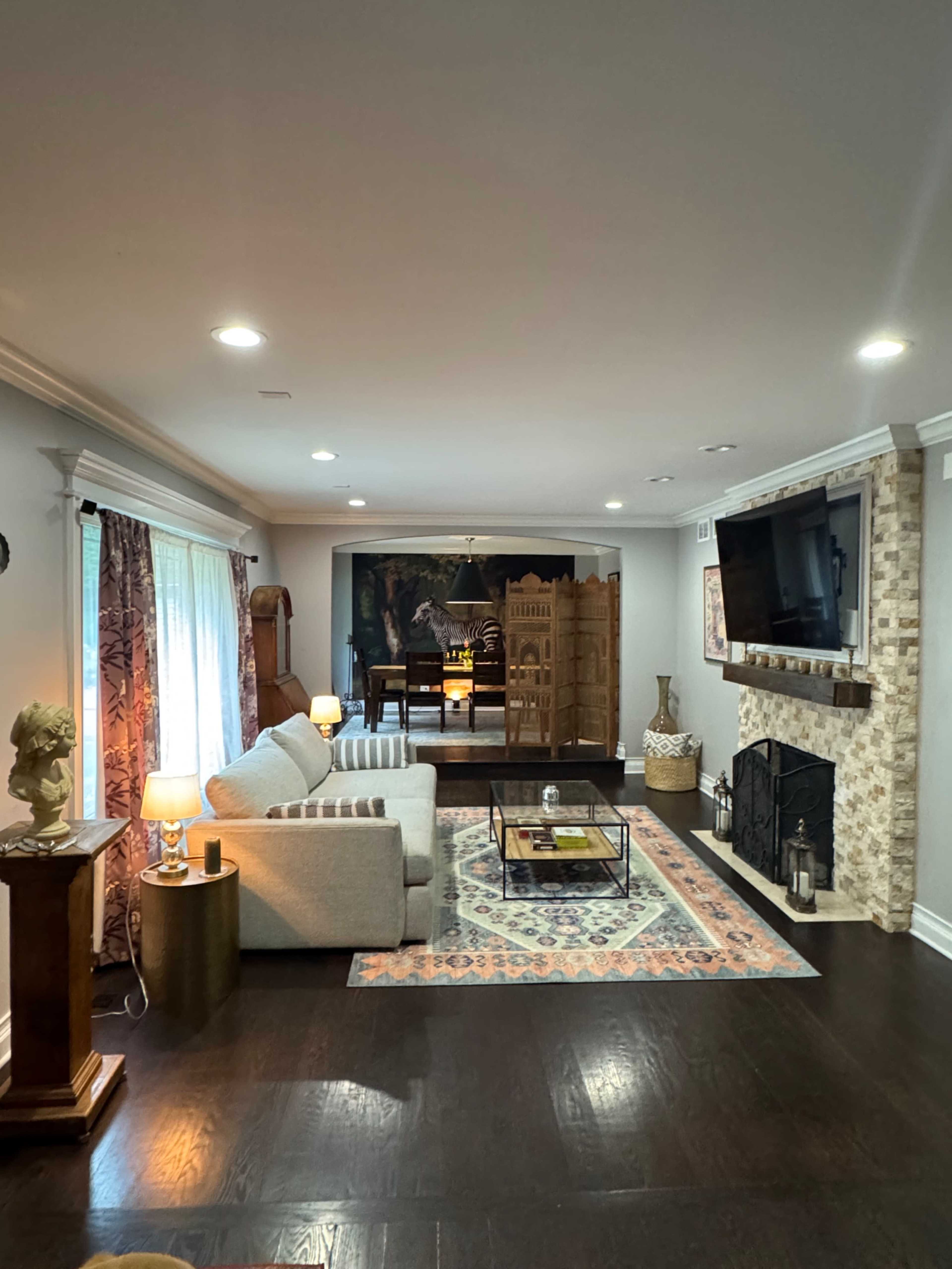 Contemporary Classic Mansion on wooded estate and private lake Image in Homer Township, Homer Glen, IL