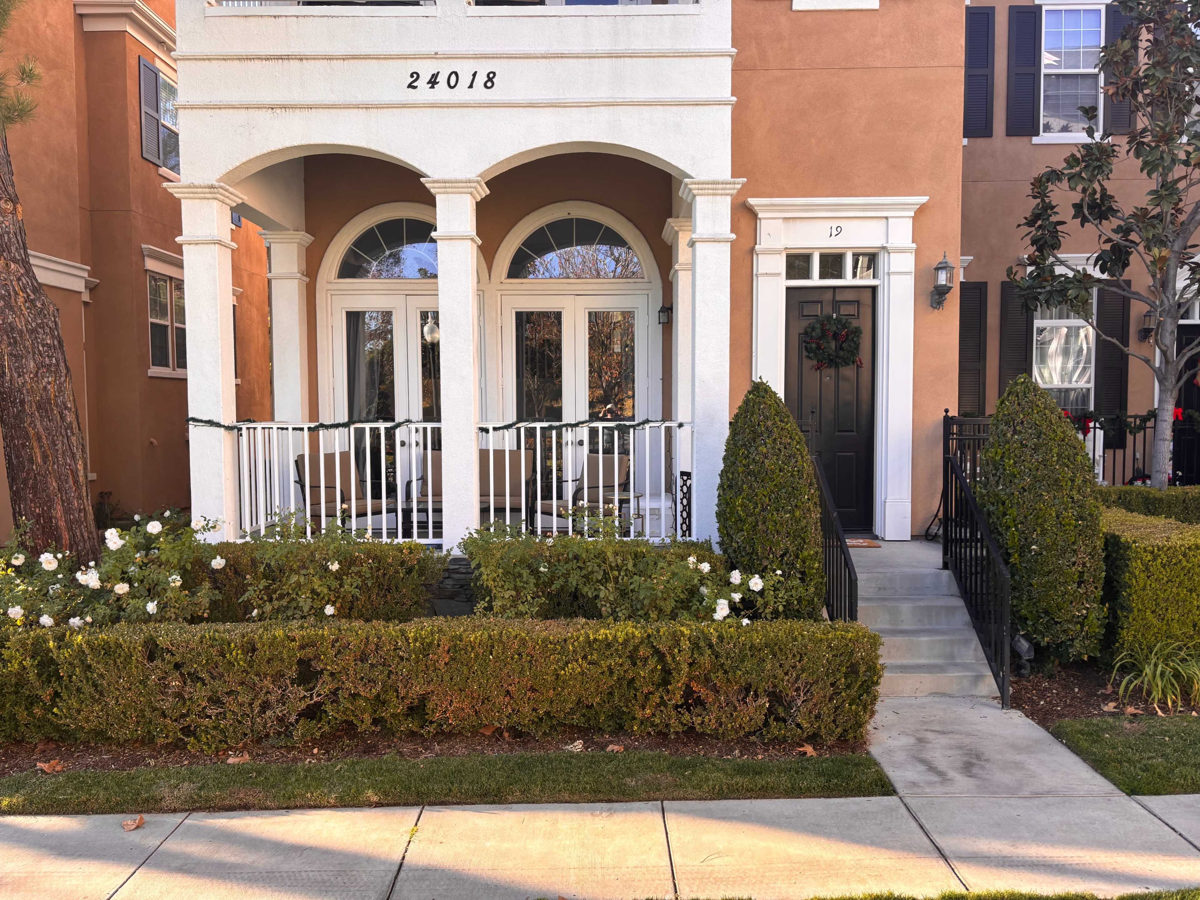 Picturesque, Scenic New England-Inspired Aesthetic Image in Valencia, Valencia, CA