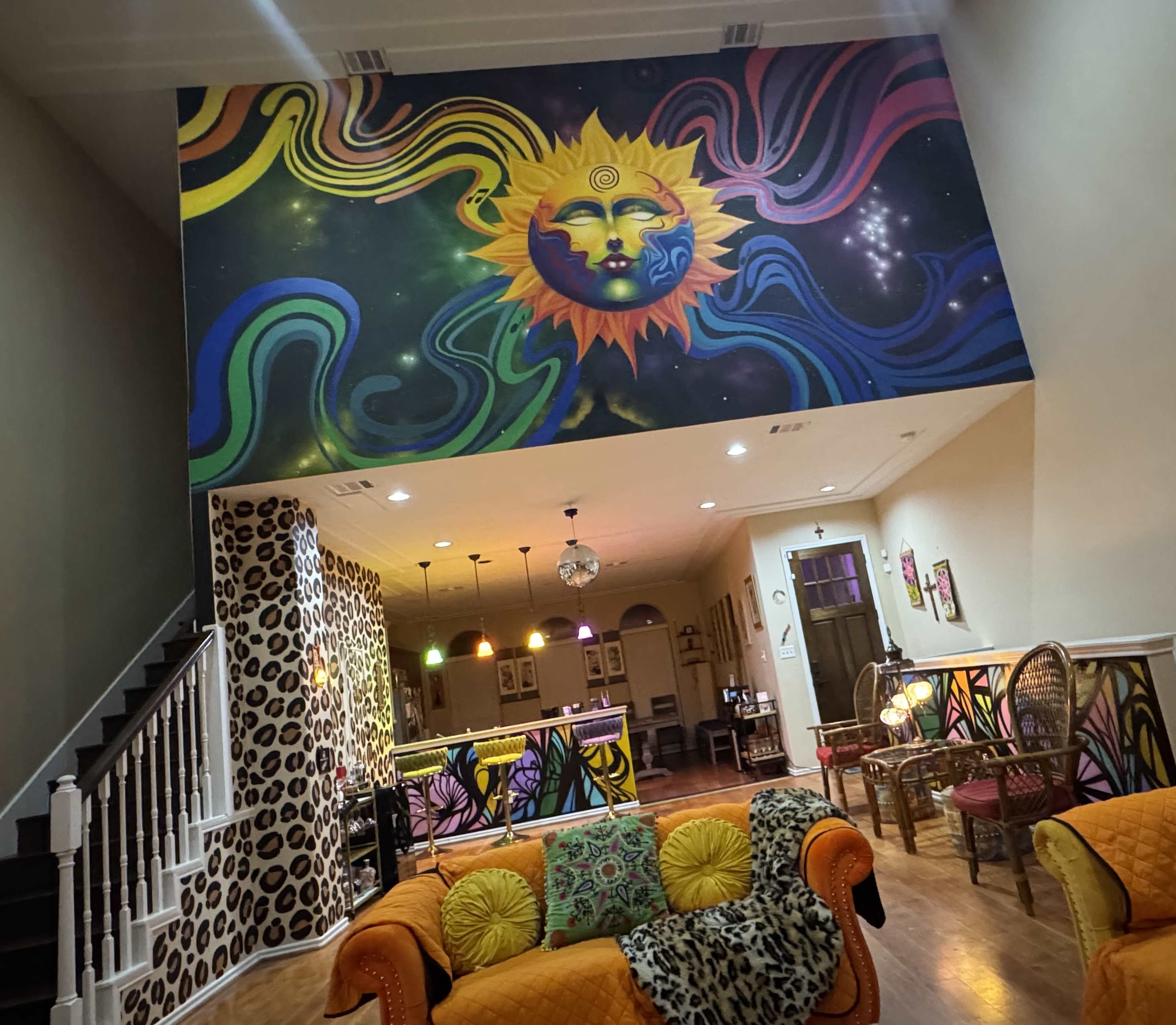 Downtown Aesthetic Loft & eclectic Lounge with Skyline Views EaDo Image in Downtown Houston, Houston, TX