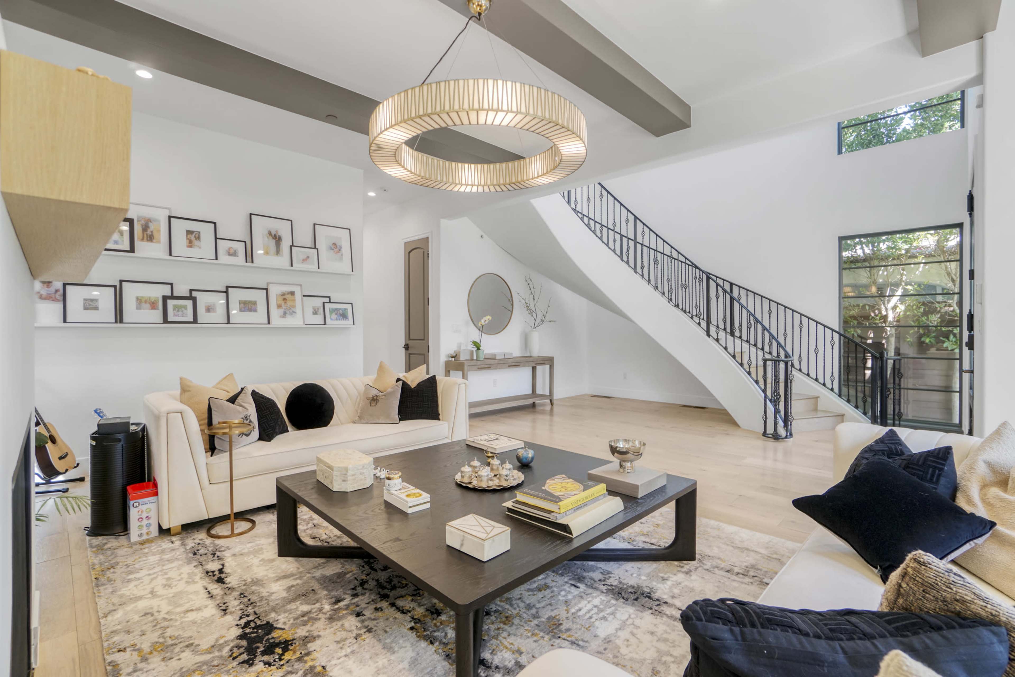 Modern Spanish Style Beverly Hills home with a pool Image in Central LA, Beverly Hills, CA