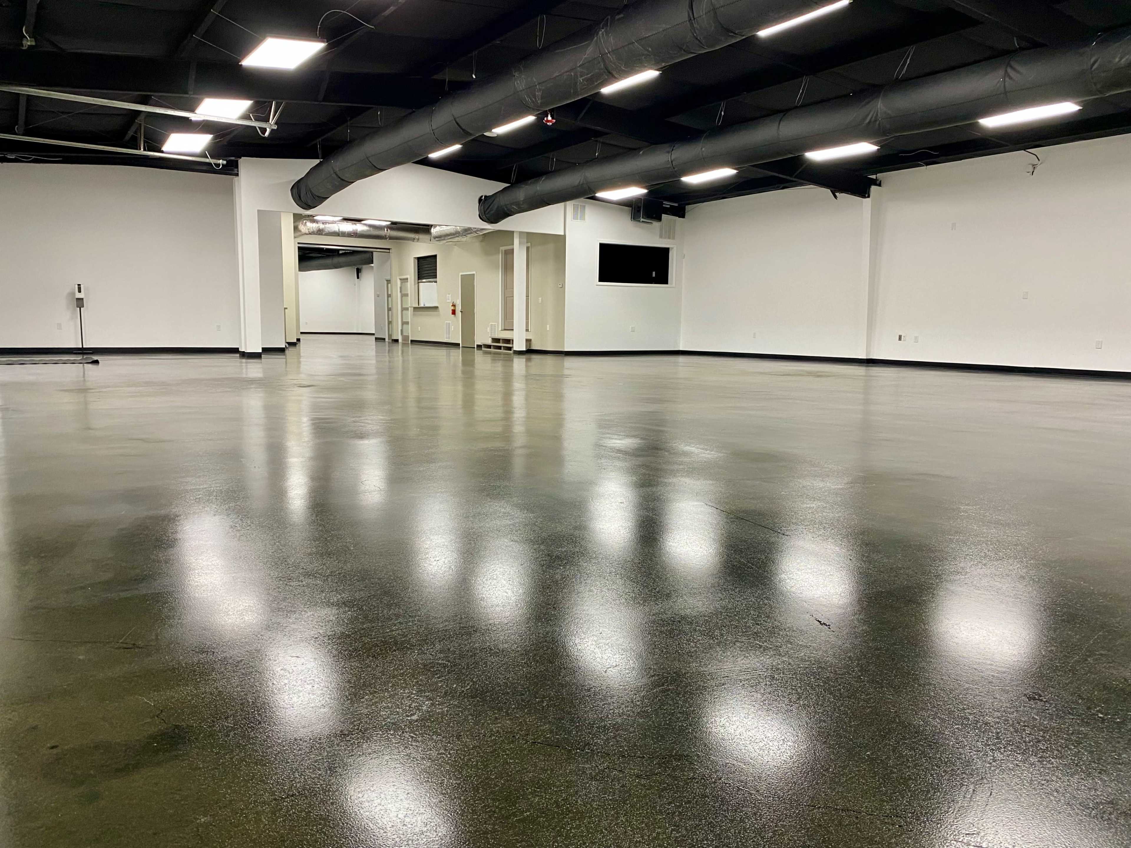 Gorgeous white space with over 5000 sq/ft Image in East Point, EAST POINT, GA