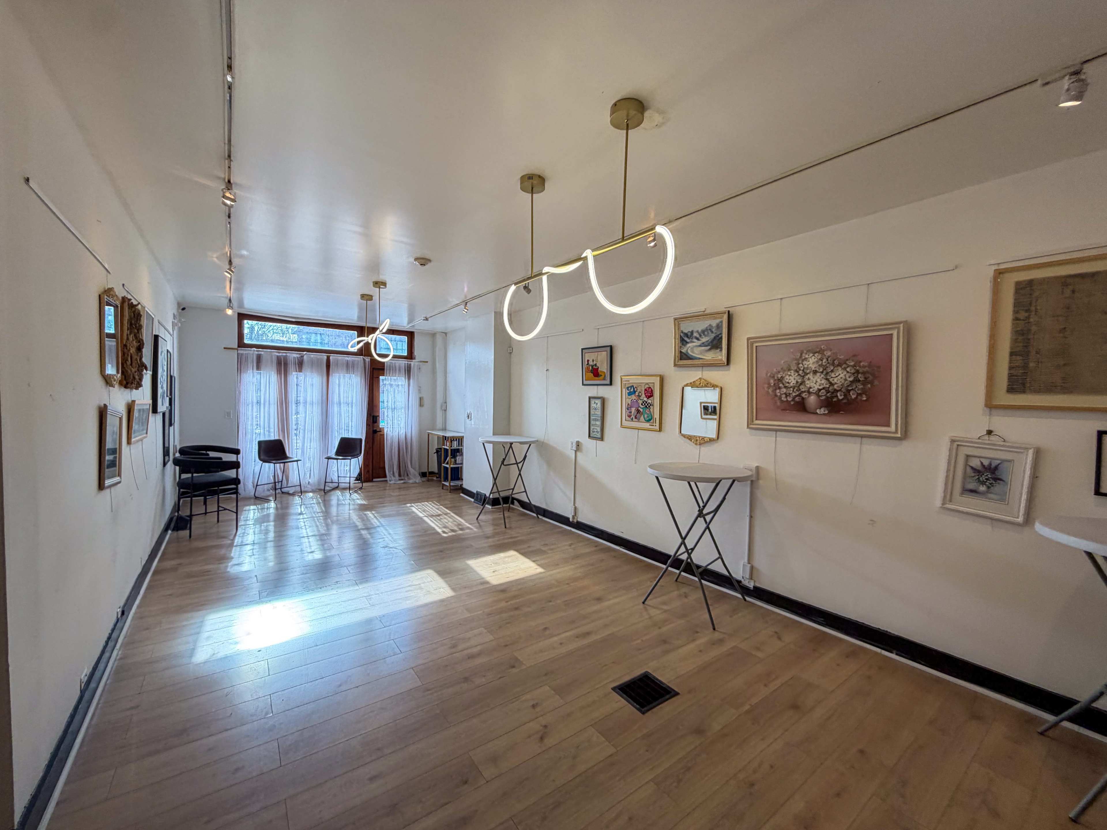 Urban Modern Art Gallery Image in University City, Philadelphia, PA