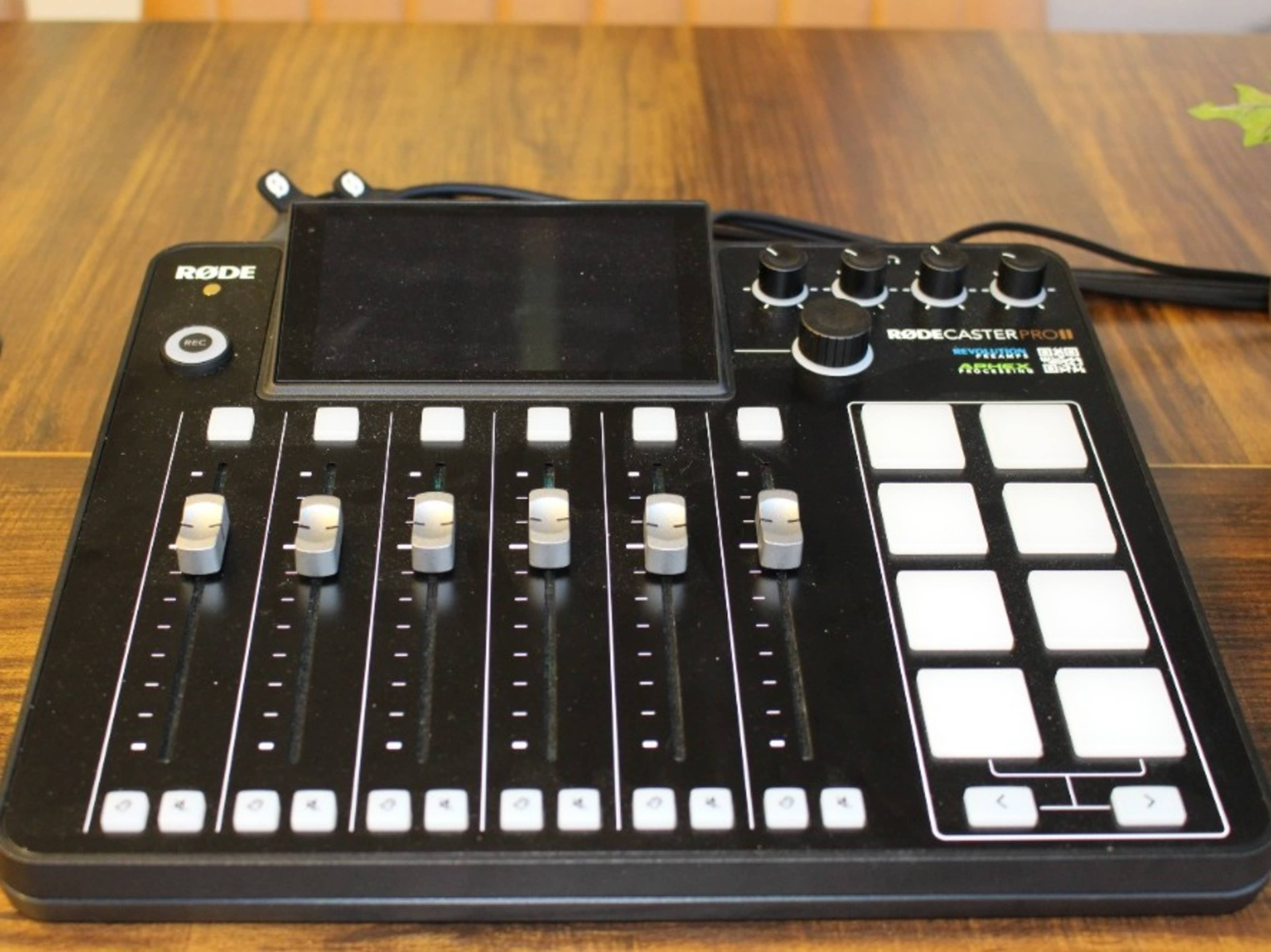 RodeCaster Pro II All-in-One  
