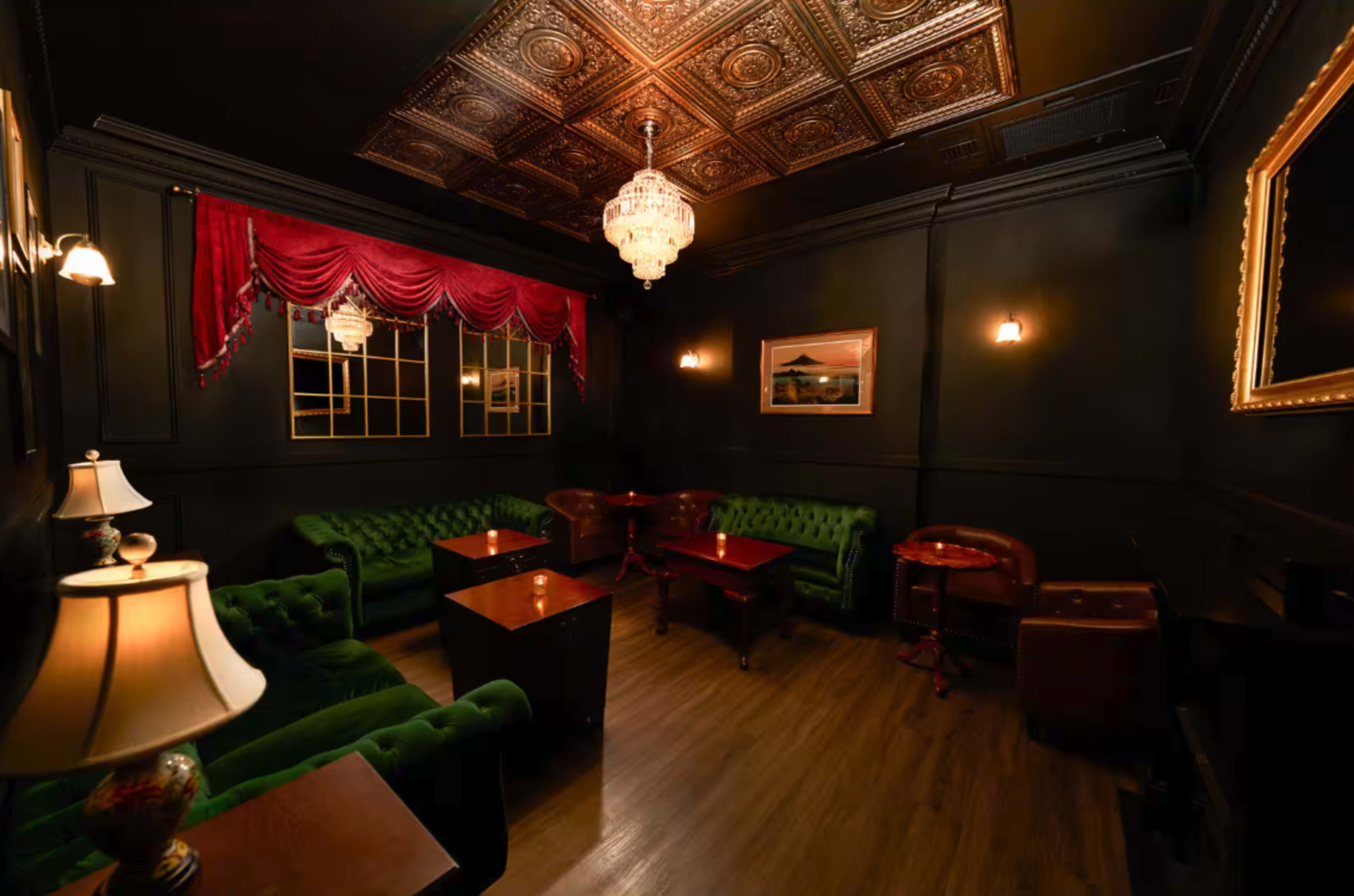 Wildcard Bar | Semi-Private Room Image in Midtown Manhattan, New York, NY