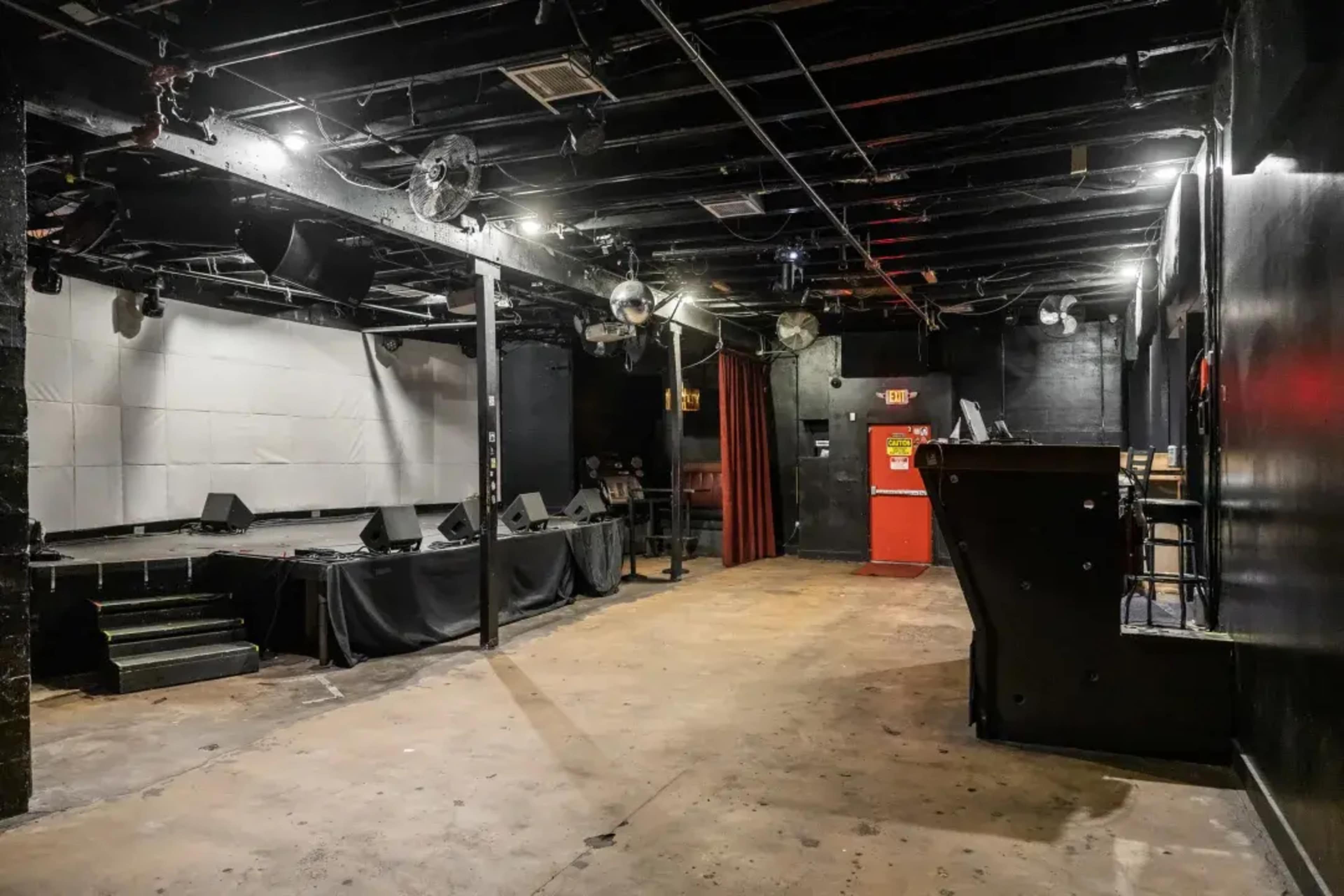 Indoor Venue with Stage and Bar Image in Downtown Austin, Austin, TX
