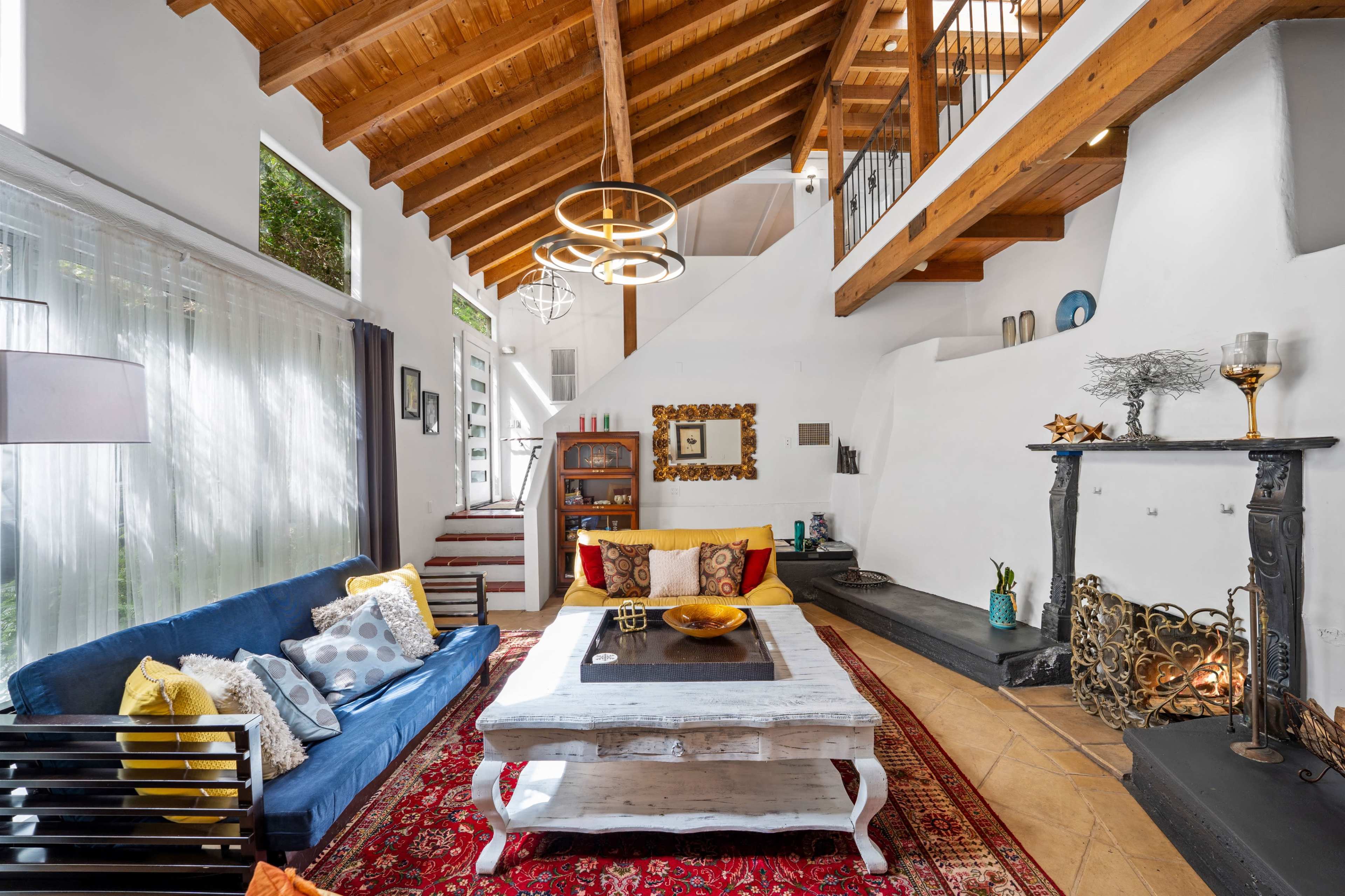 Glen Mountain Side - Enough space to take a hike Image in Beverly Glen, Los Angeles, CA