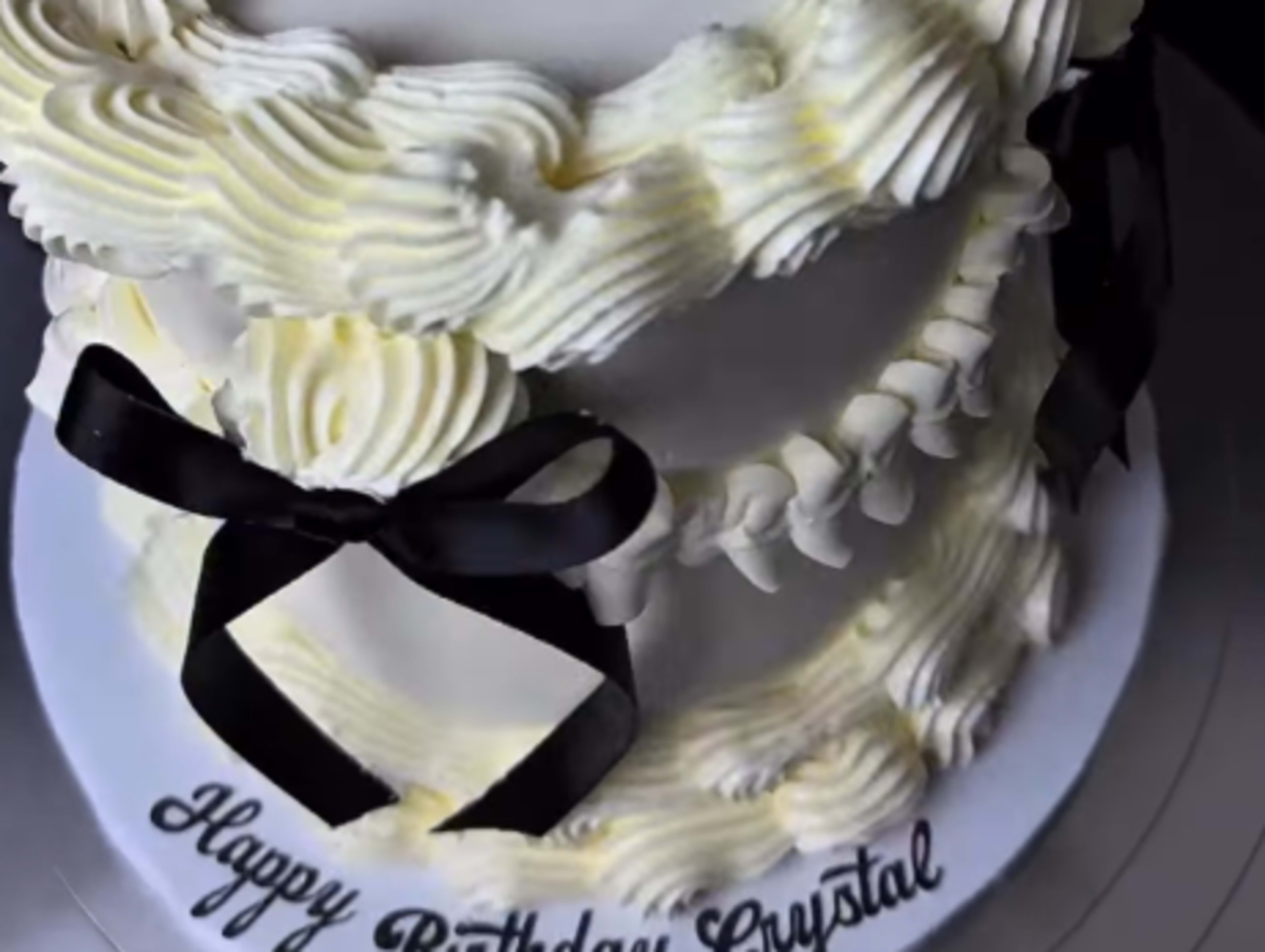 Vintage Cake 6 inches