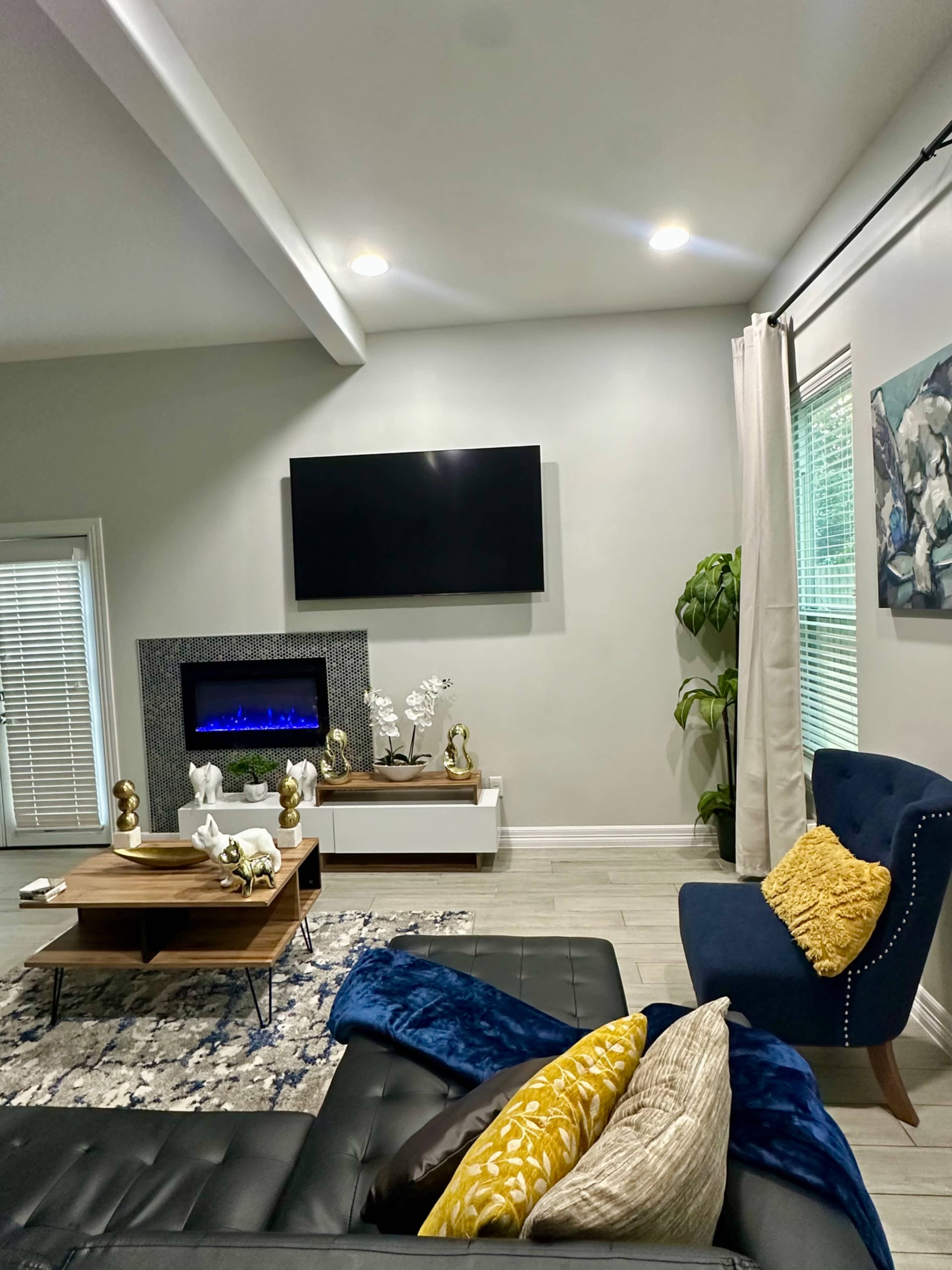 Htown Urban Retreat mins to Downtown & NRG! Image in Sunnyside, Houston, TX