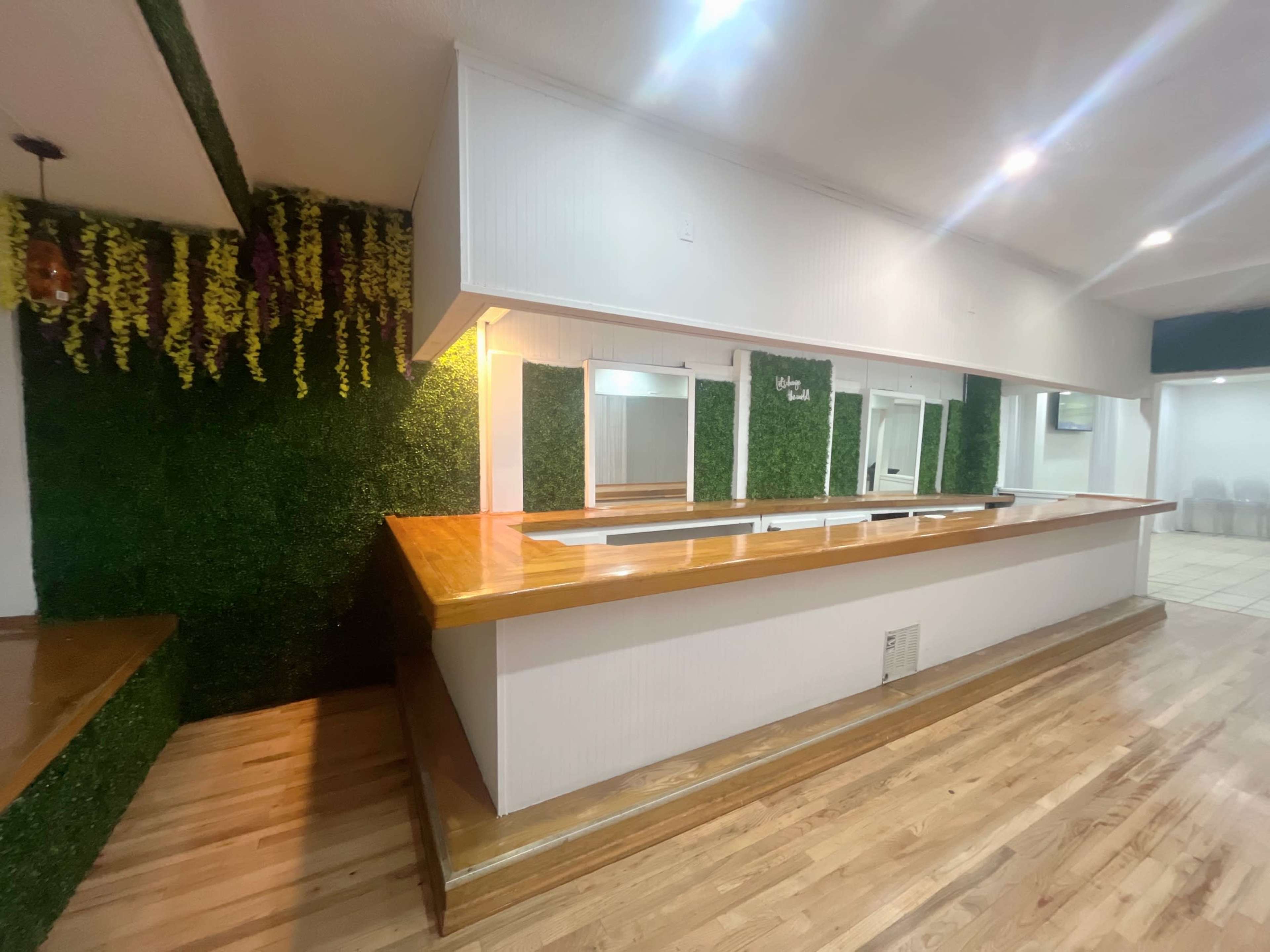 Serene Garden-Themed Event Space with Full Bar and Versatile Amenities Image in Hempstead, Elmont, NY