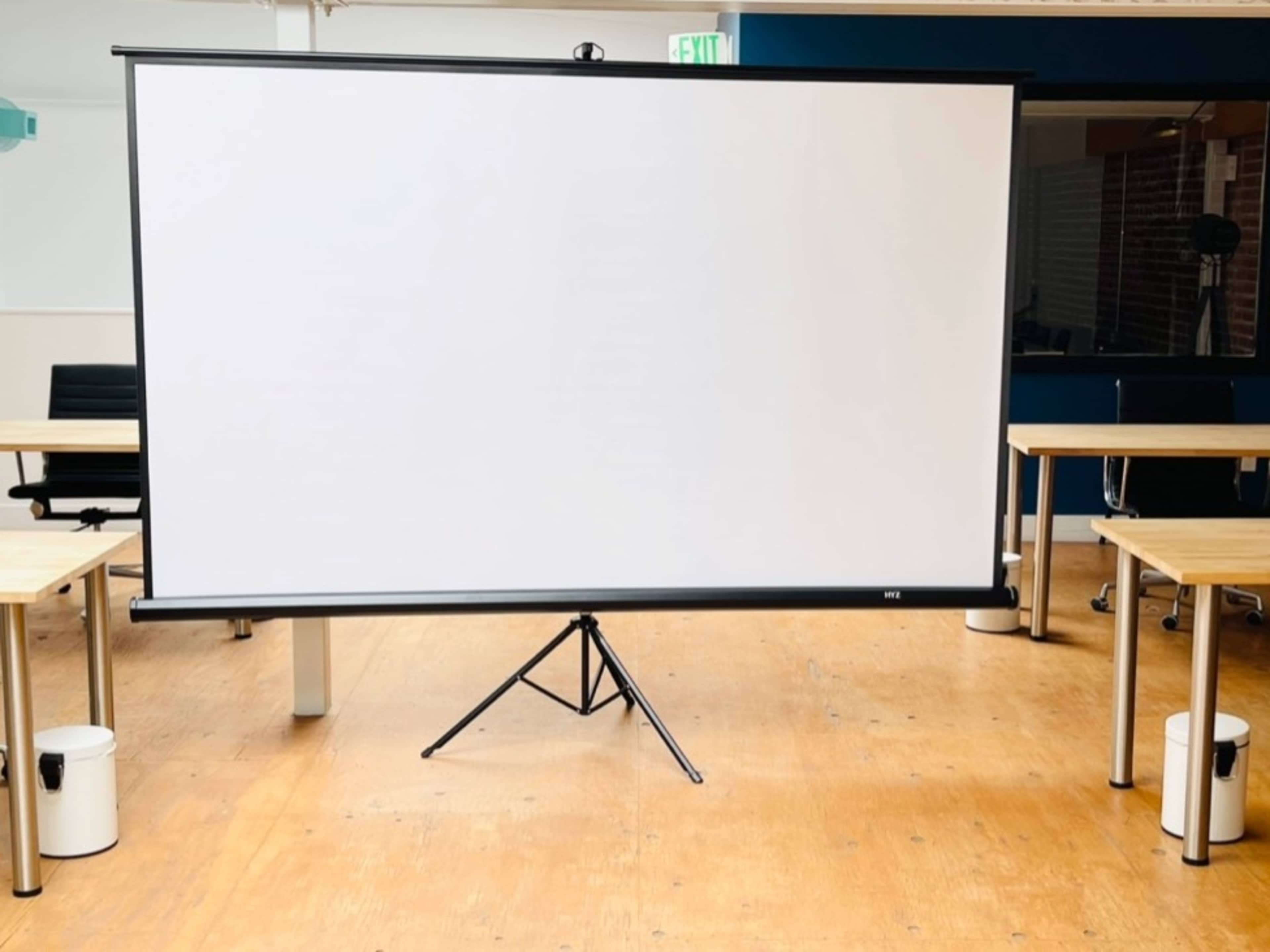 Projector & Screen