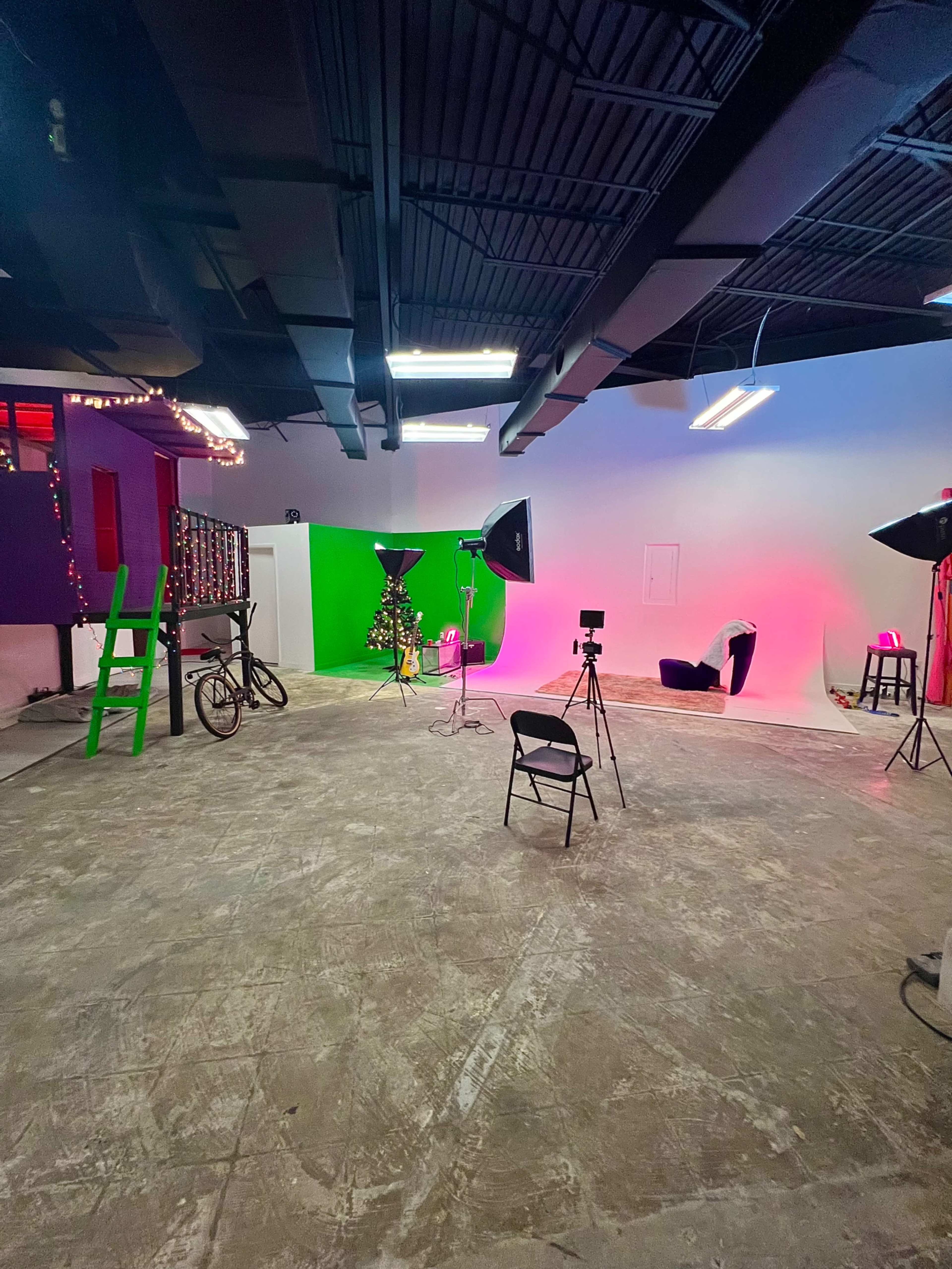 Corporate, warehouse, 2200 plus sqft, lake access, spacious, treehouse, infinity wall, green screen, sound and mixing stage, music studio, photography, videography, film, podcast, Image in North Fort Lauderdale, Fort Lauderdale, FL
