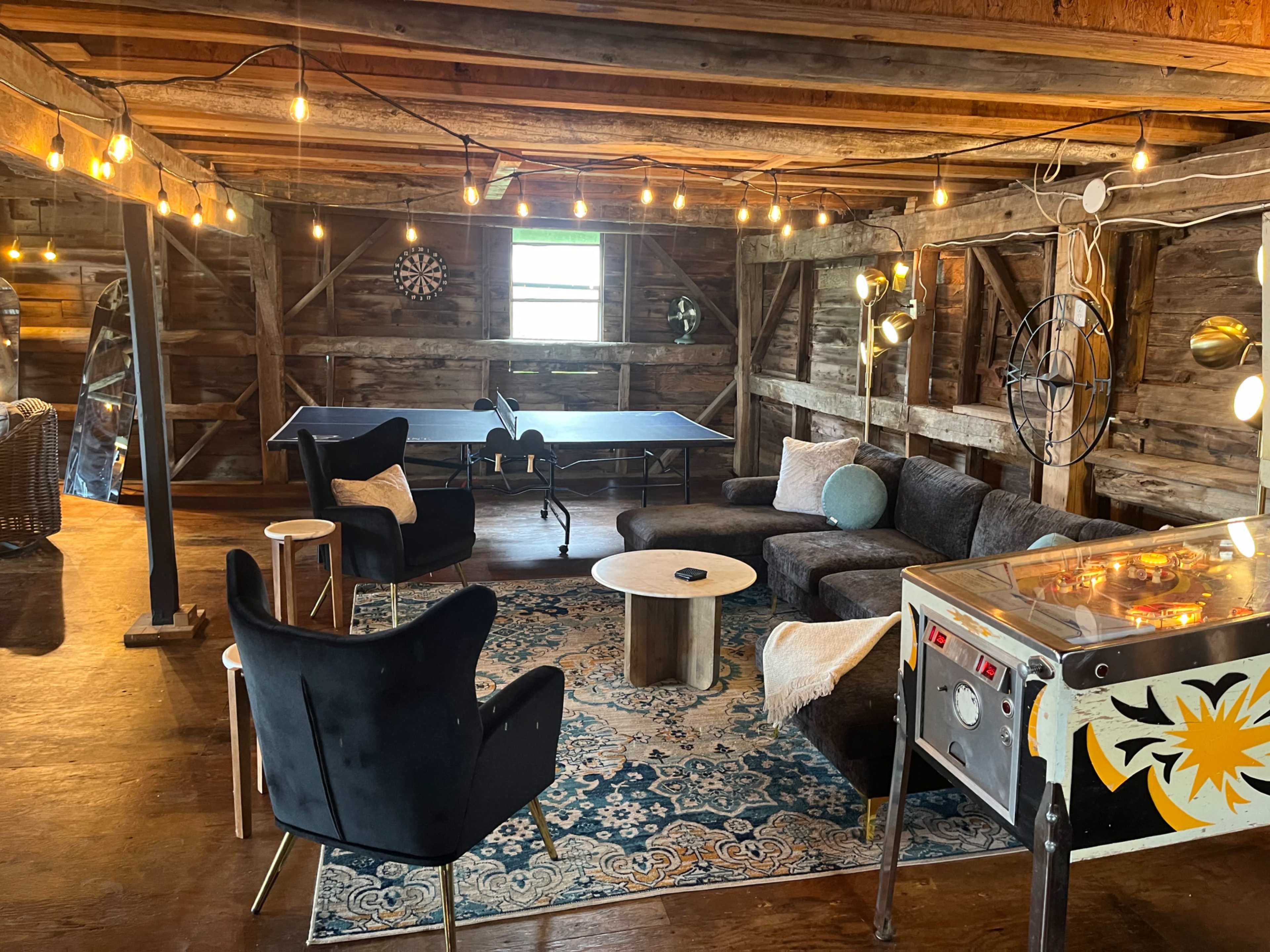 Charming Rustic Small Barn Event Space for Intimate Gatherings – Up to 30 Guests Image in Kawartha Lakes, Woodville, ON