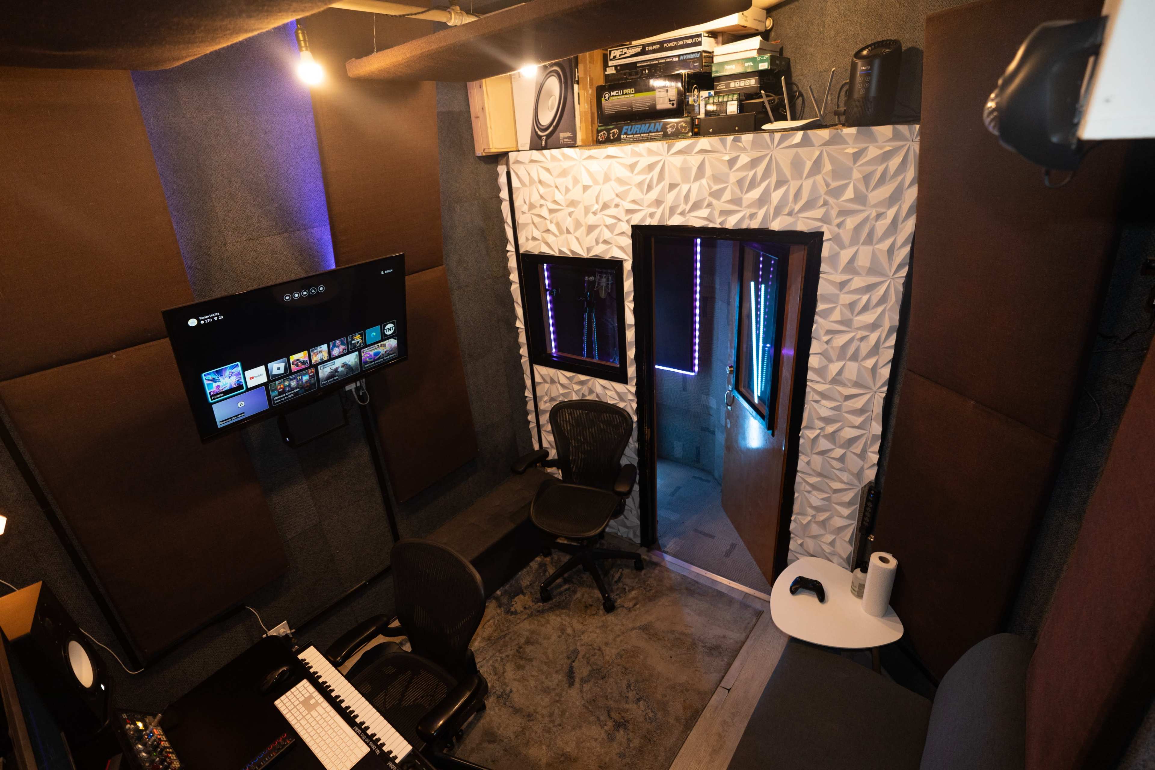 Cozy & Professional Brooklyn Recording Studio – Perfect for Creatives Image in Bushwick, Brooklyn, NY