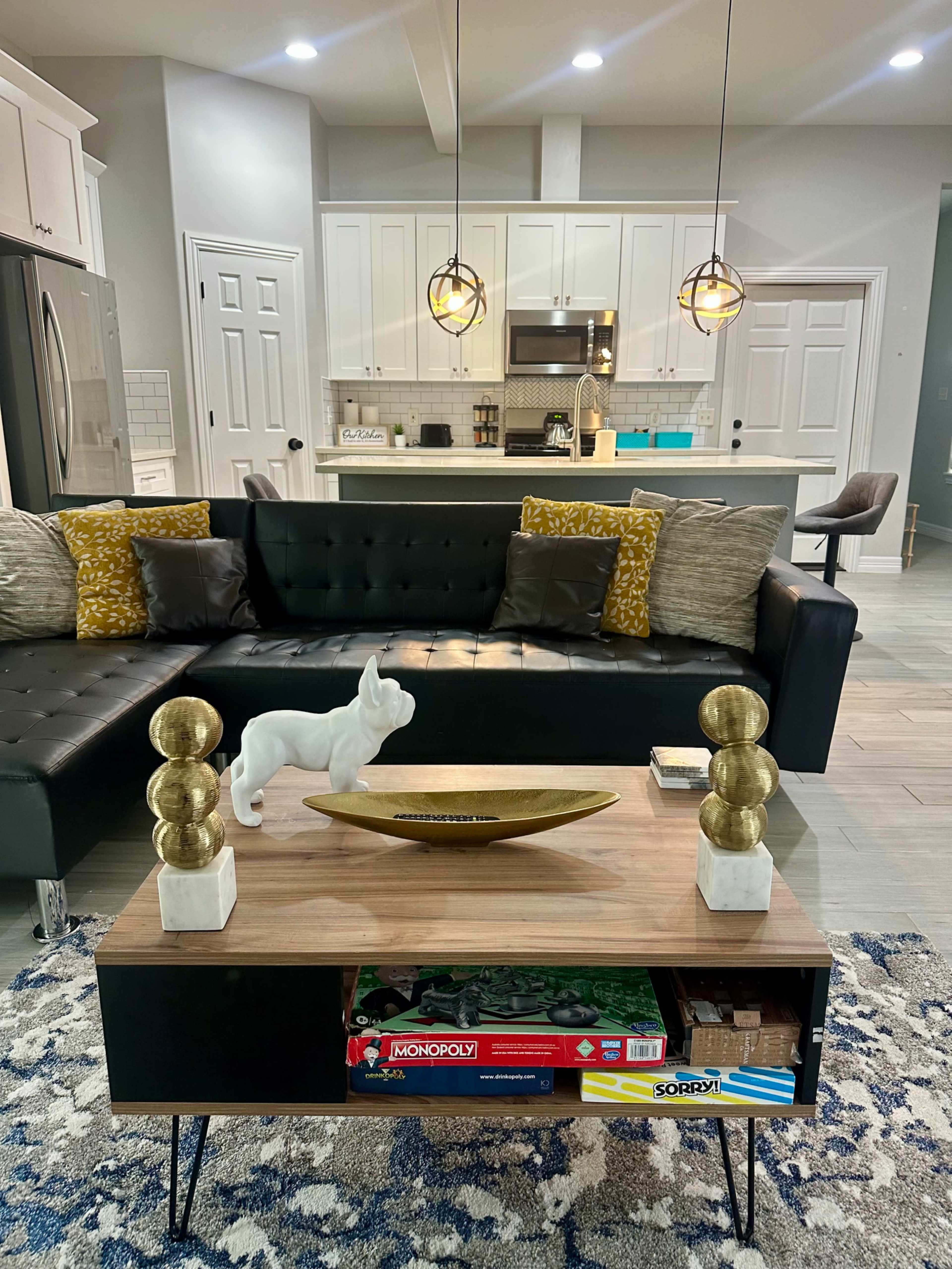 Htown Urban Retreat mins to Downtown & NRG! Image in Sunnyside, Houston, TX